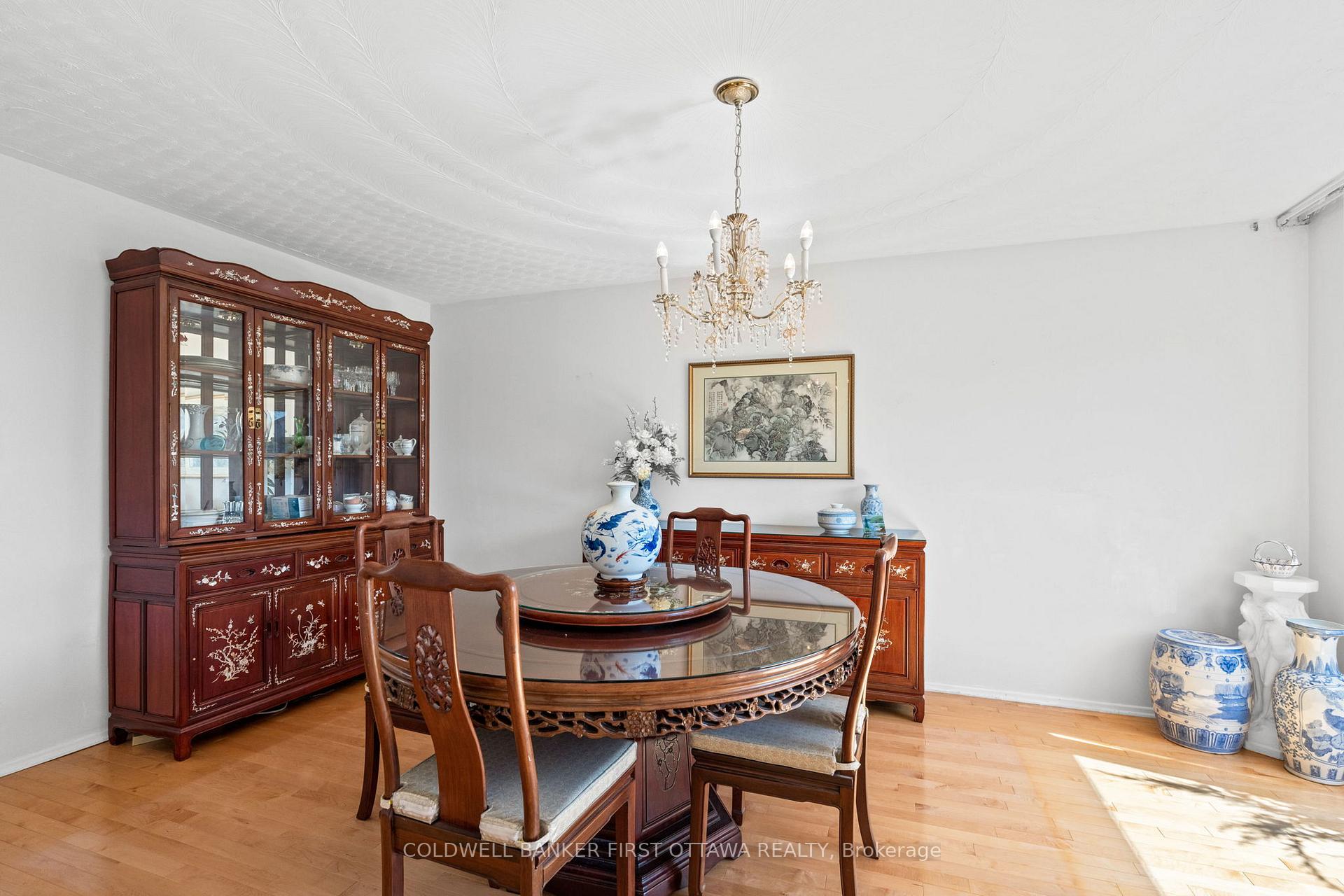 Photo 10 of 16 Denewood Crescent, Ottawa, Pineglen/Country Place — HOMEH