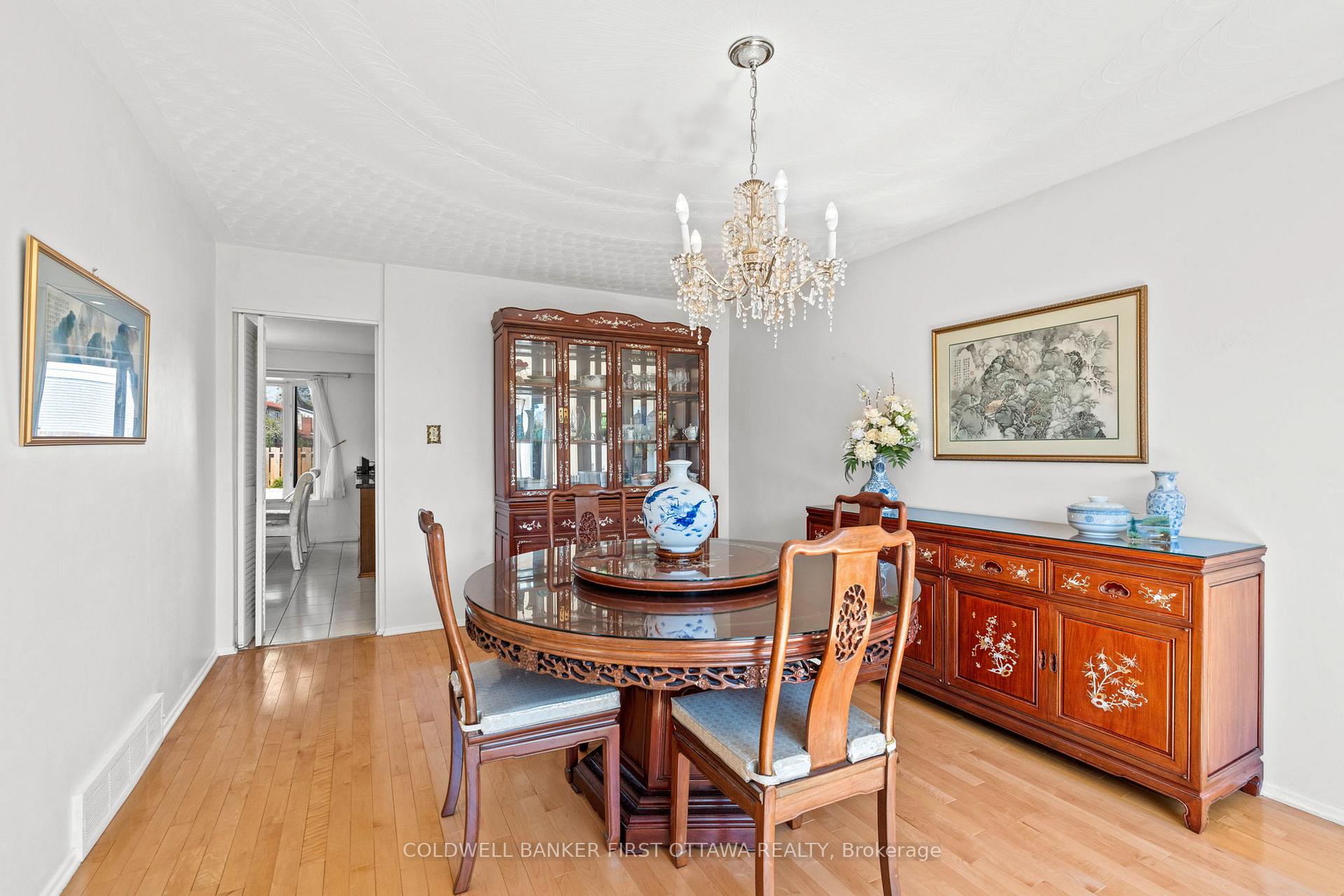 Photo 12 of 16 Denewood Crescent, Ottawa, Pineglen/Country Place — HOMEH