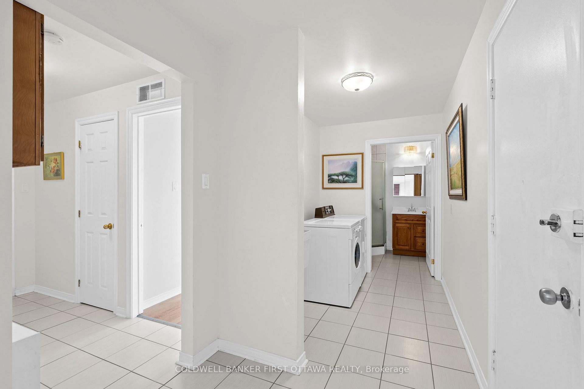 Photo 20 of 16 Denewood Crescent, Ottawa, Pineglen/Country Place — HOMEH