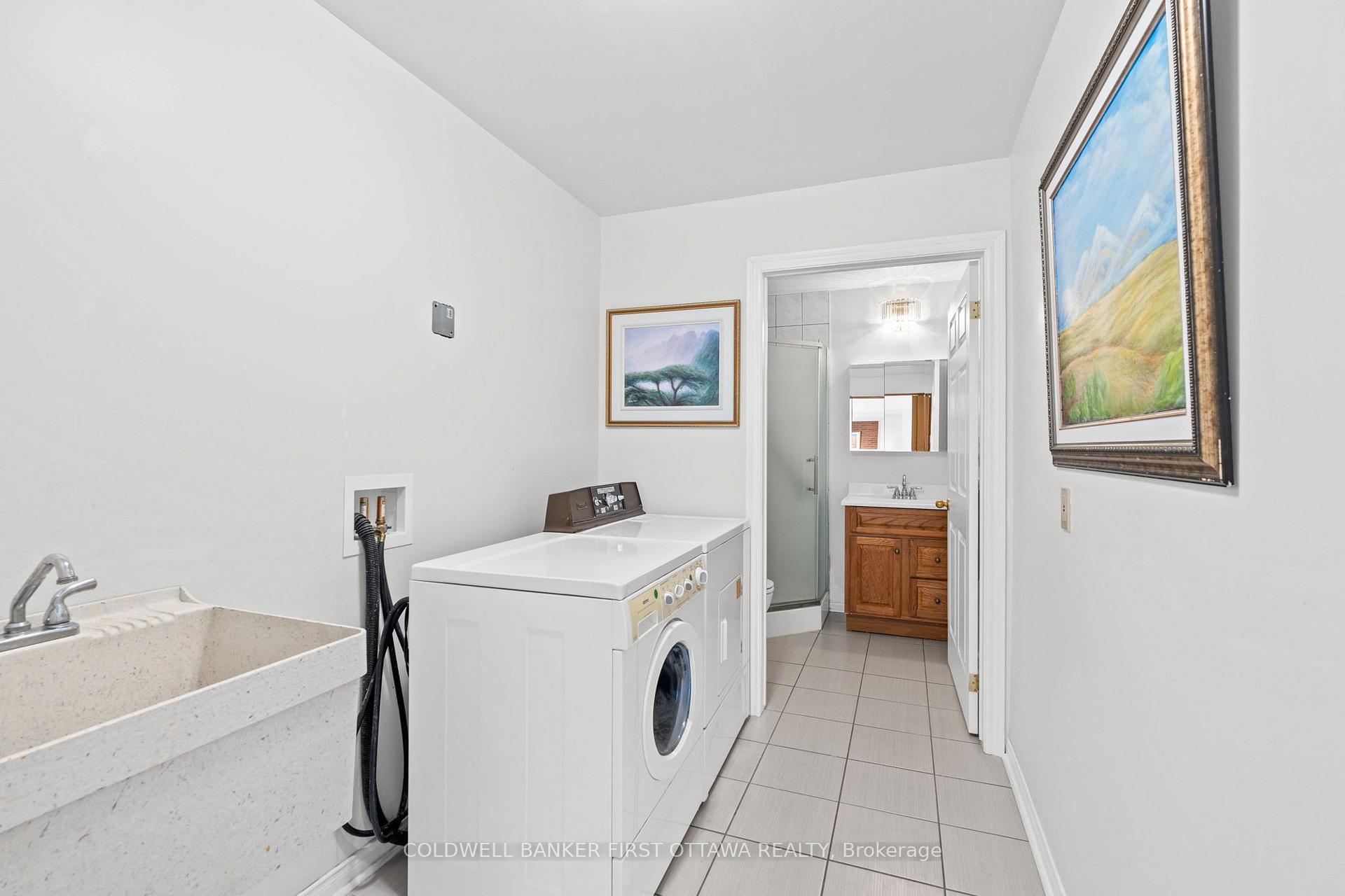 Photo 23 of 16 Denewood Crescent, Ottawa, Pineglen/Country Place — HOMEH