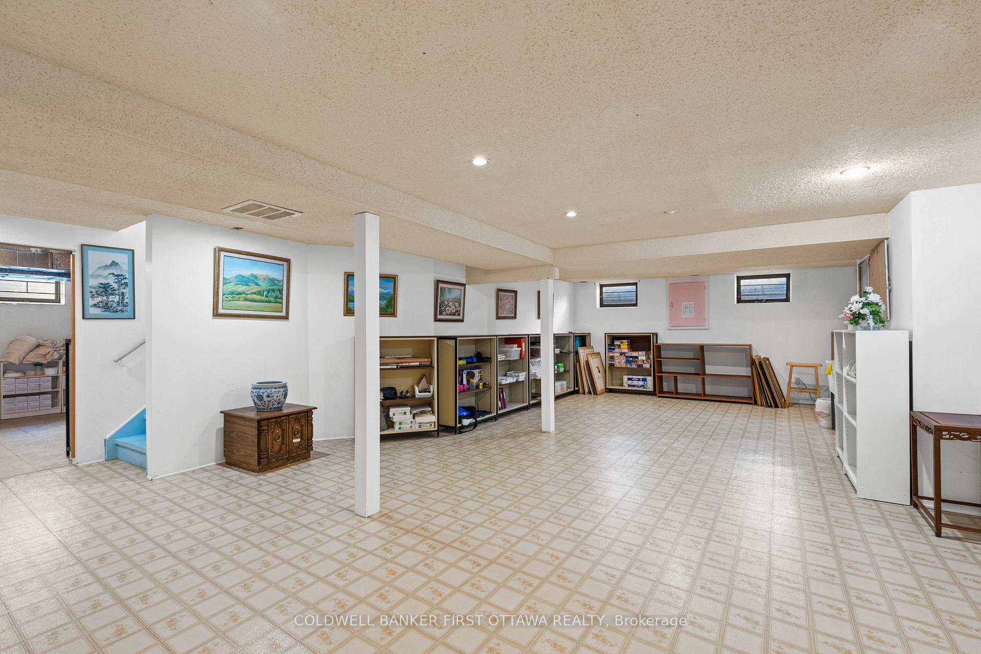 Photo 40 of 16 Denewood Crescent, Ottawa, Pineglen/Country Place — HOMEH