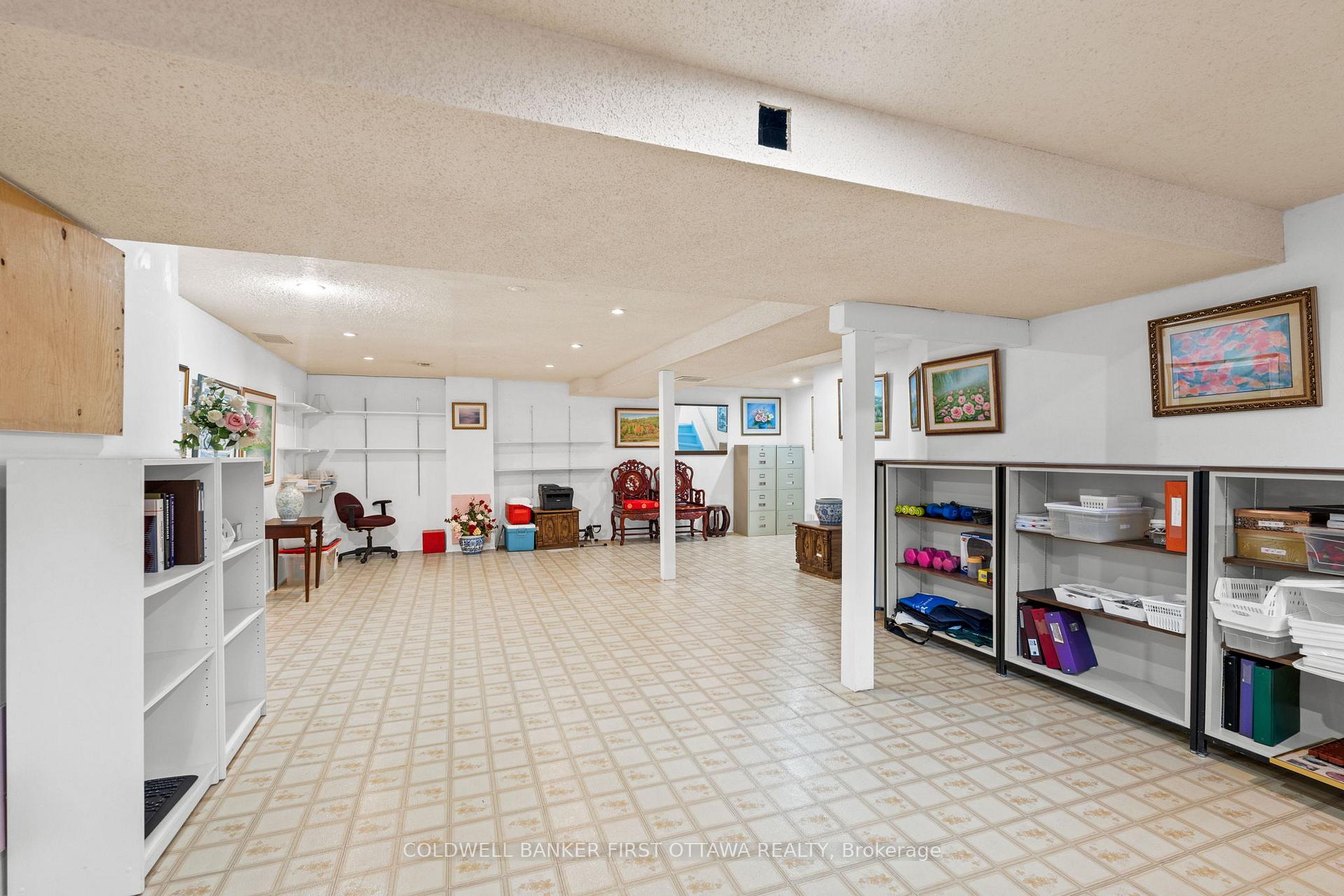 Photo 49 of 16 Denewood Crescent, Ottawa, Pineglen/Country Place — HOMEH