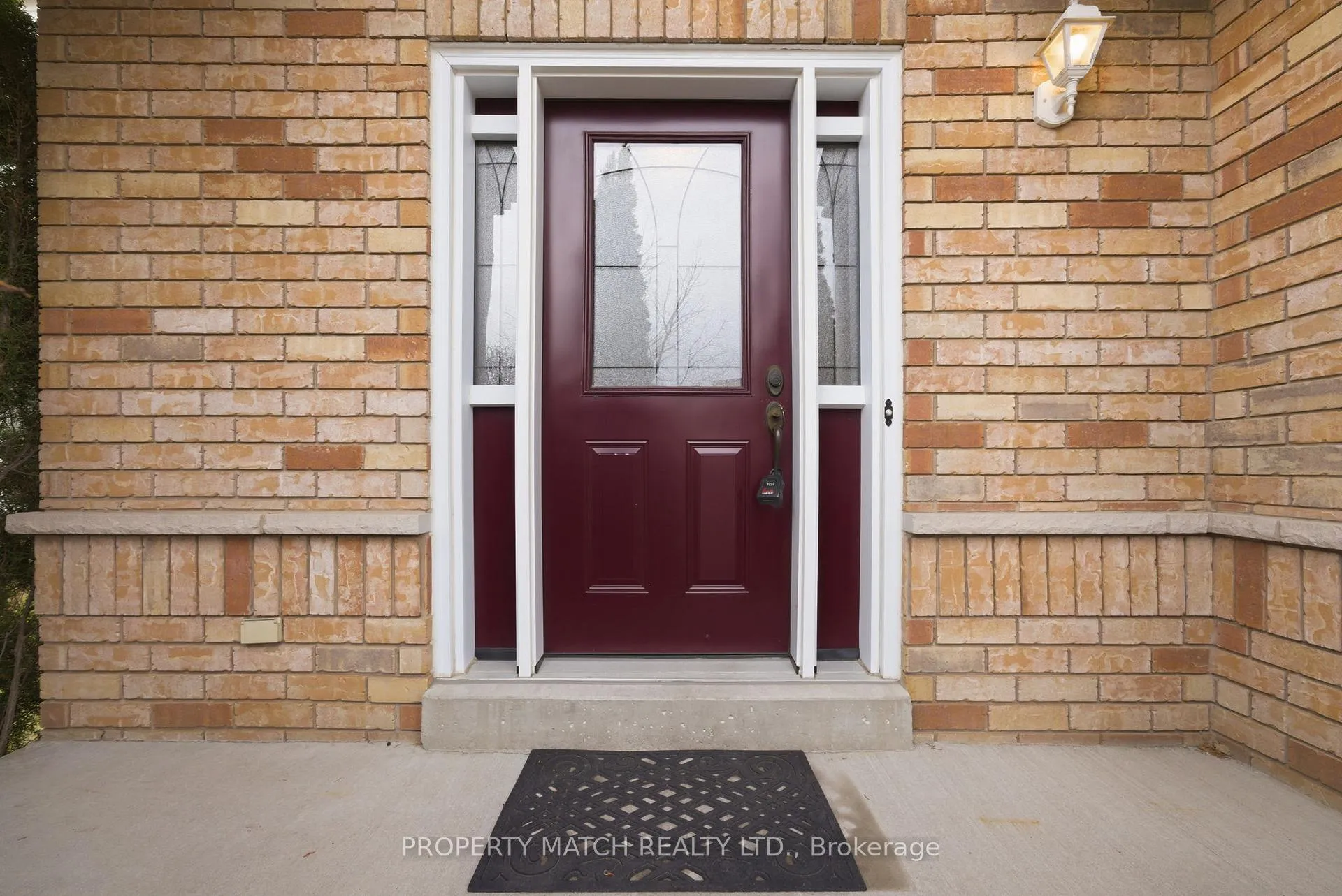 Photo 2 of 680 Ormond Drive, Oshawa, Samac — HOMEH