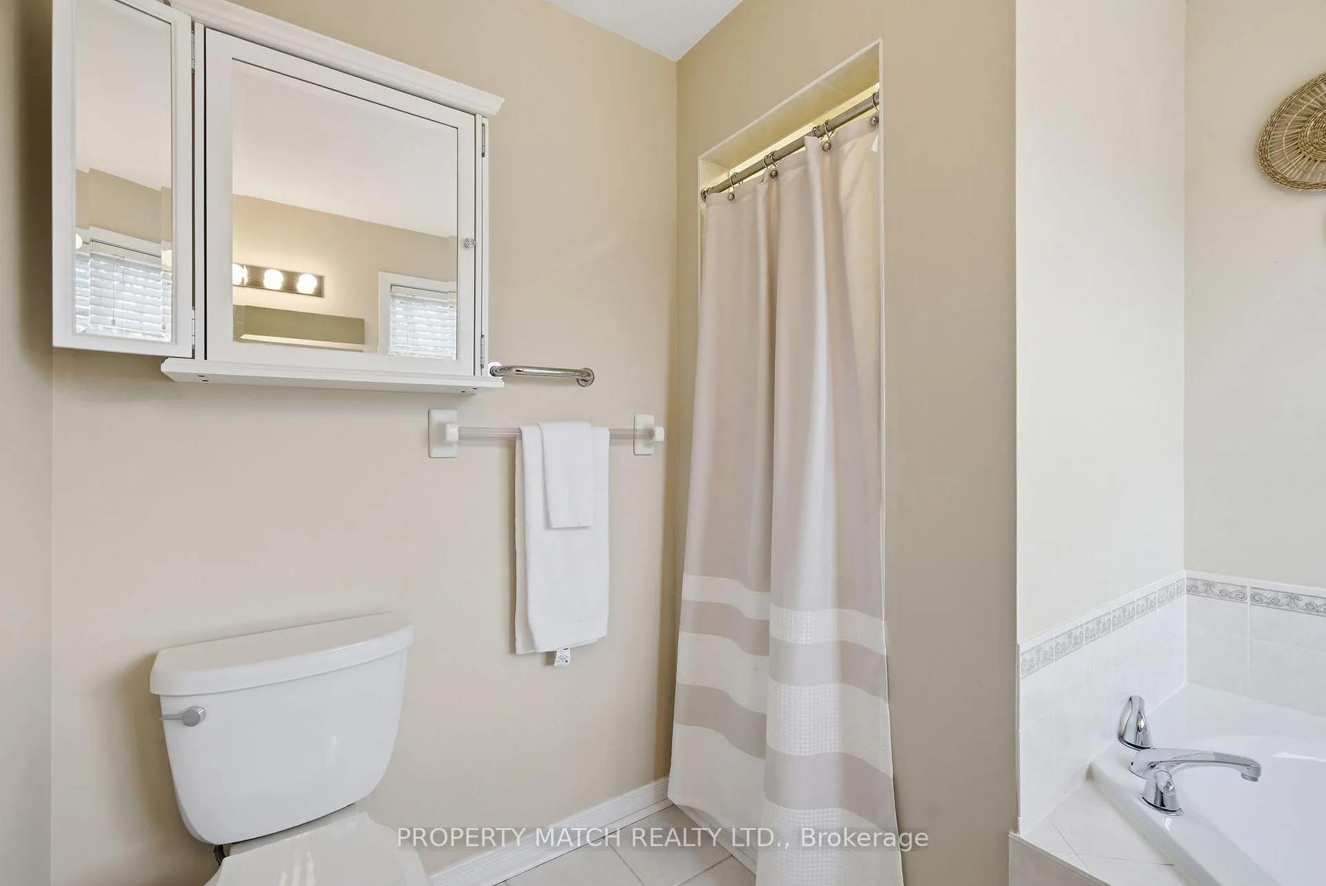 Photo 17 of 680 Ormond Drive, Oshawa, Samac — HOMEH