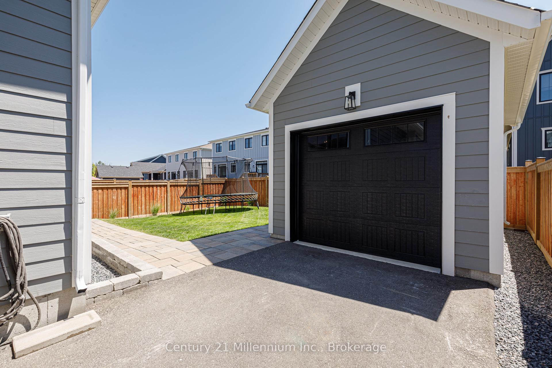 Photo 35 of 135 Sycamore Street, Blue Mountains — HOMEH