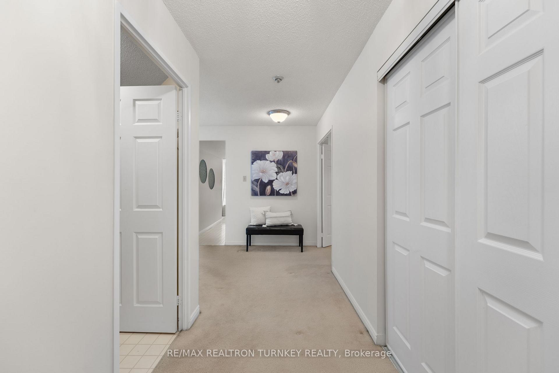 Photo 12 of Unit 114, 14924 Yonge Street, Aurora, Aurora Highlands — HOMEH
