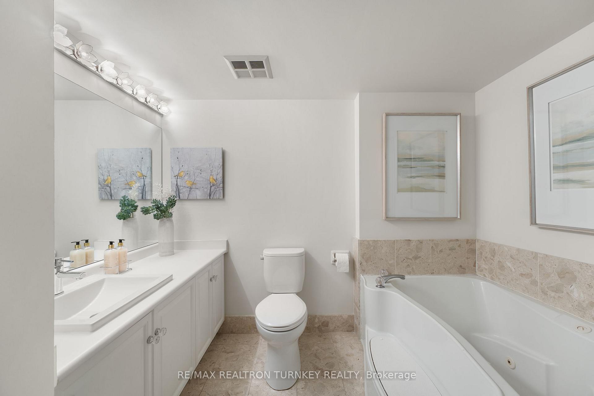 Photo 18 of Unit 114, 14924 Yonge Street, Aurora, Aurora Highlands — HOMEH