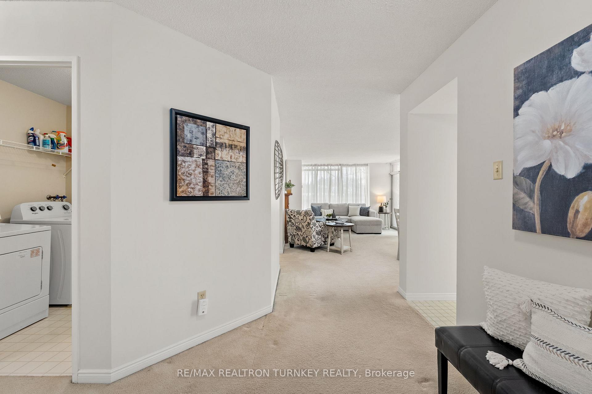 Photo 24 of Unit 114, 14924 Yonge Street, Aurora, Aurora Highlands — HOMEH