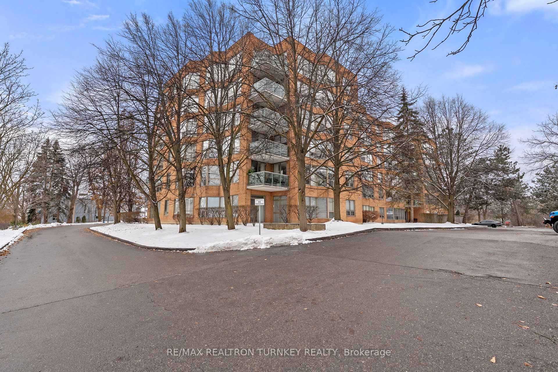 Photo 26 of Unit 114, 14924 Yonge Street, Aurora, Aurora Highlands — HOMEH