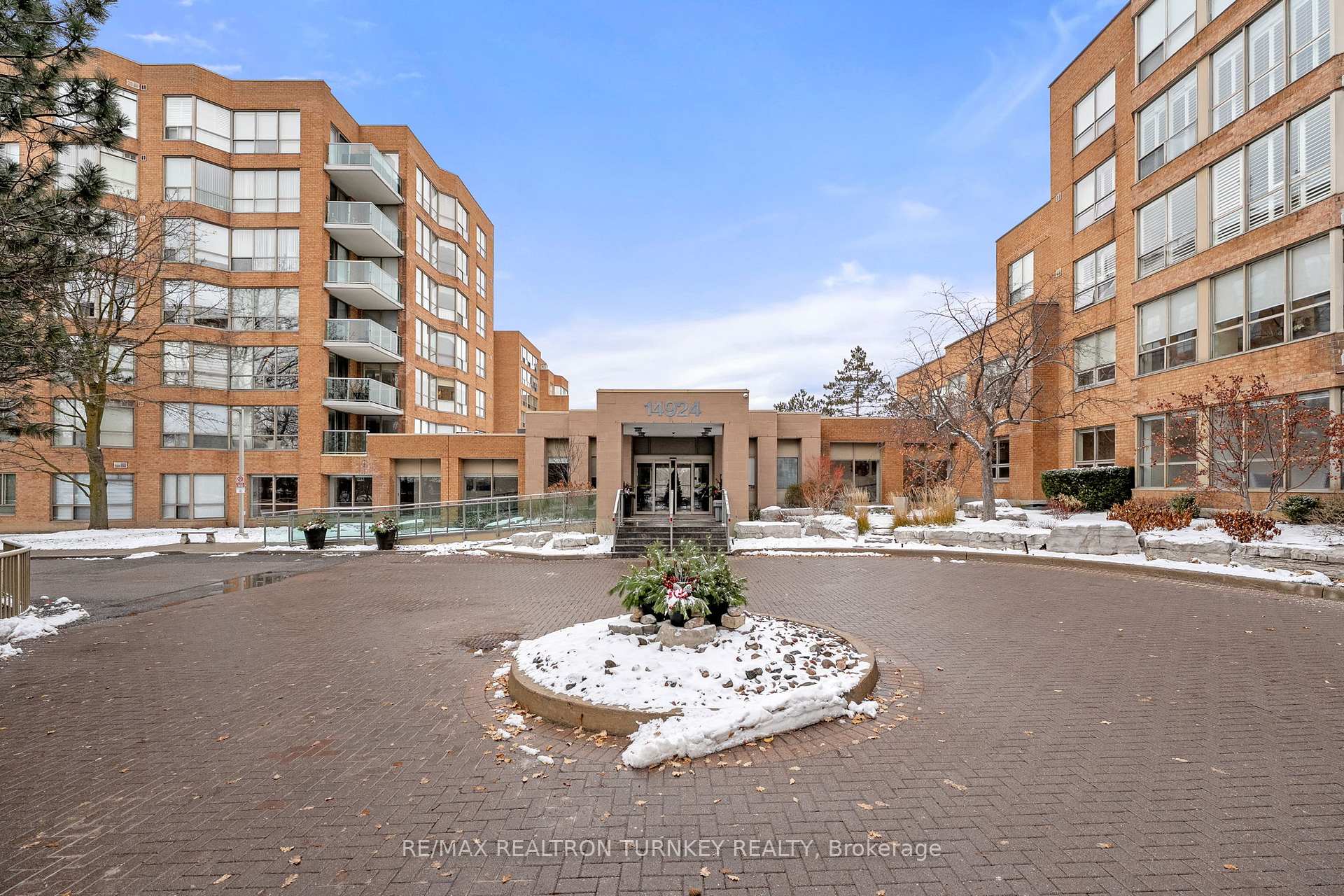 Photo 27 of Unit 114, 14924 Yonge Street, Aurora, Aurora Highlands — HOMEH