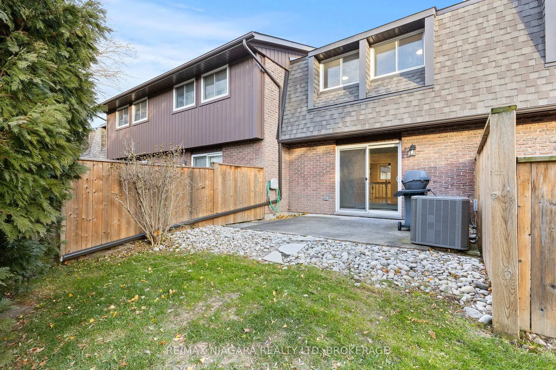Photo 18 of Unit 35, 151 Linwell Road, St. Catharines, Lakeport — HOMEH