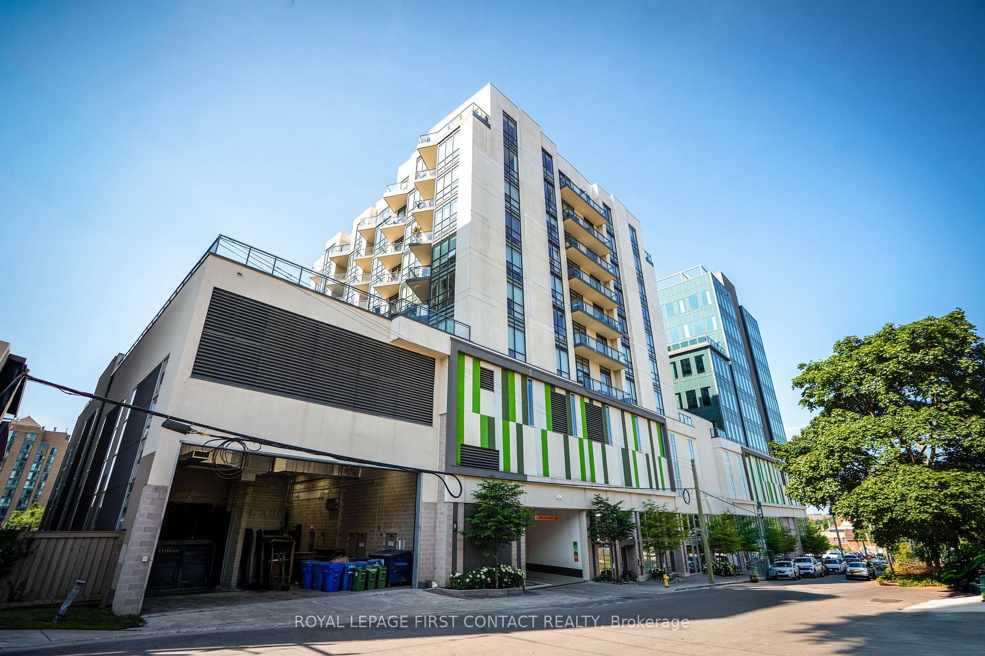 Front of Unit PH5, 111 Worsley Street