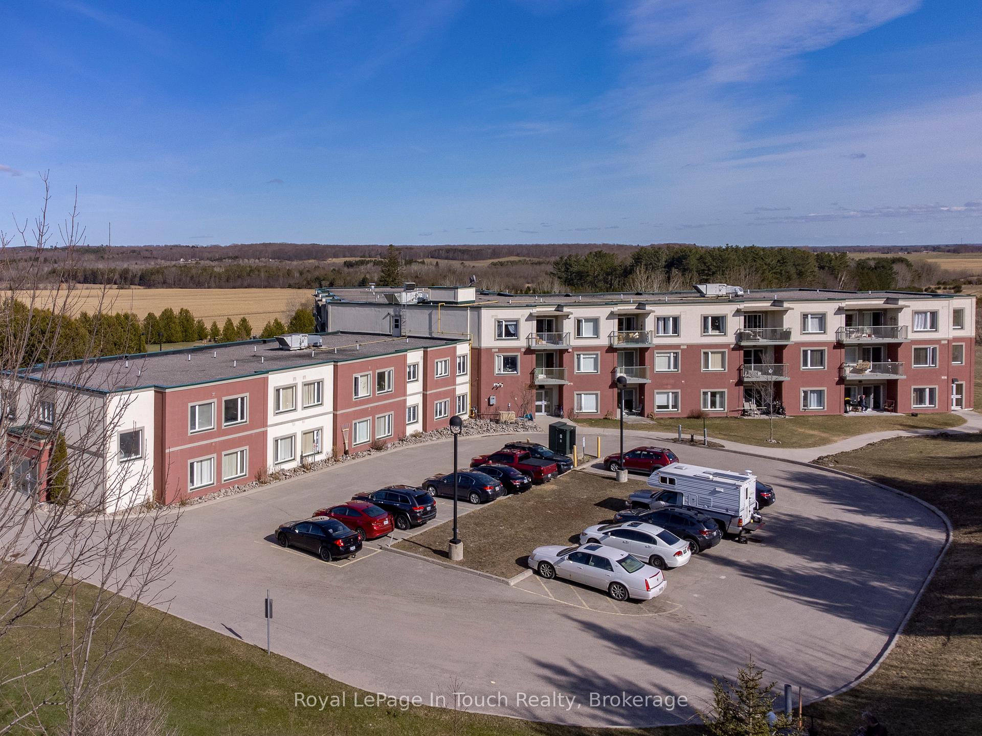 Front of Unit 315, 333 Lafontaine Road W