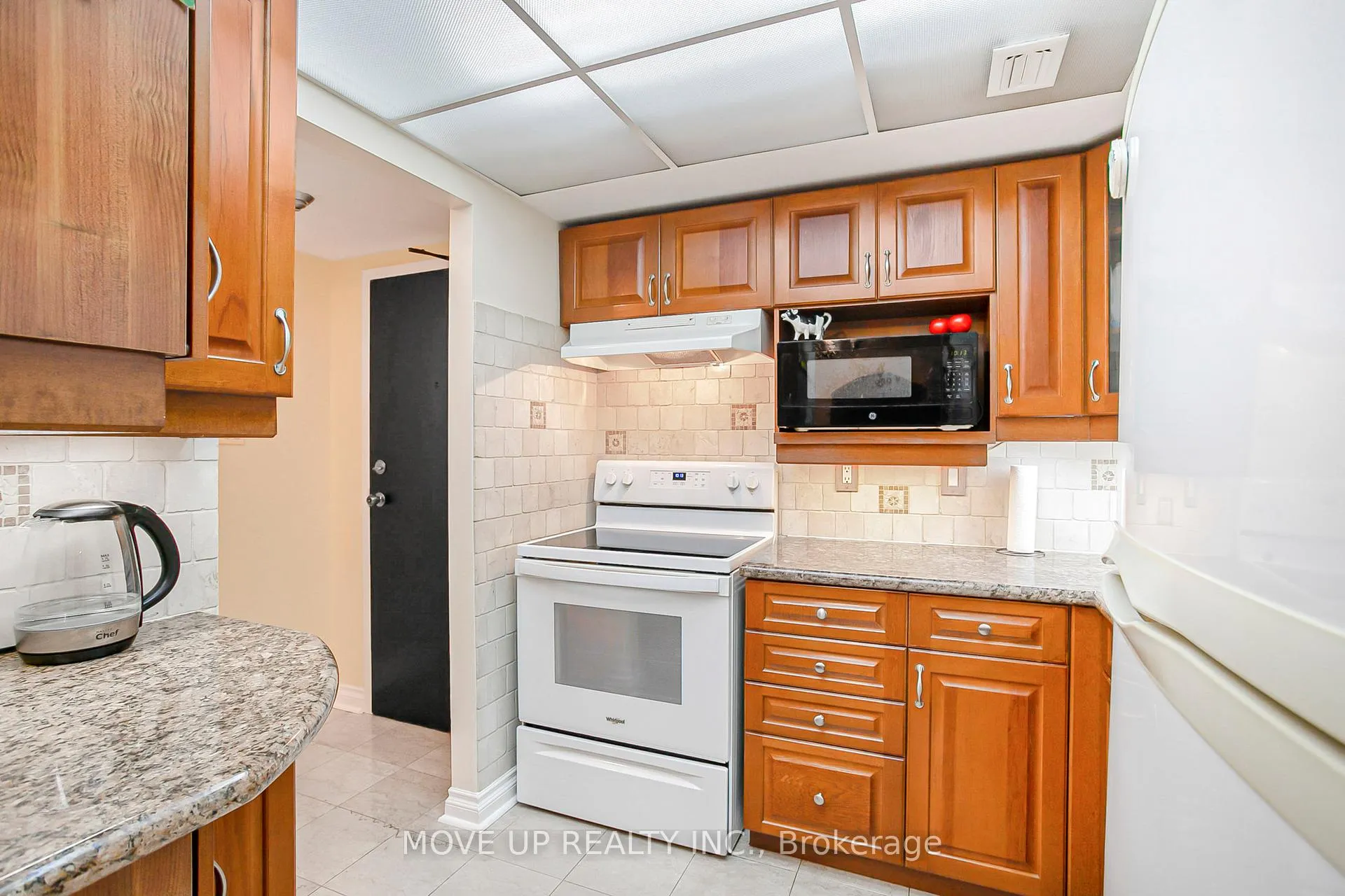 Photo 8 of Unit 203, 249 Major Mackenzie Drive E, Richmond Hill, Harding — HOMEH