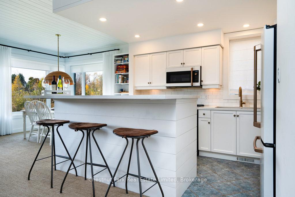 Photo 19 of 627 Johnston Park Avenue, Collingwood — HOMEH