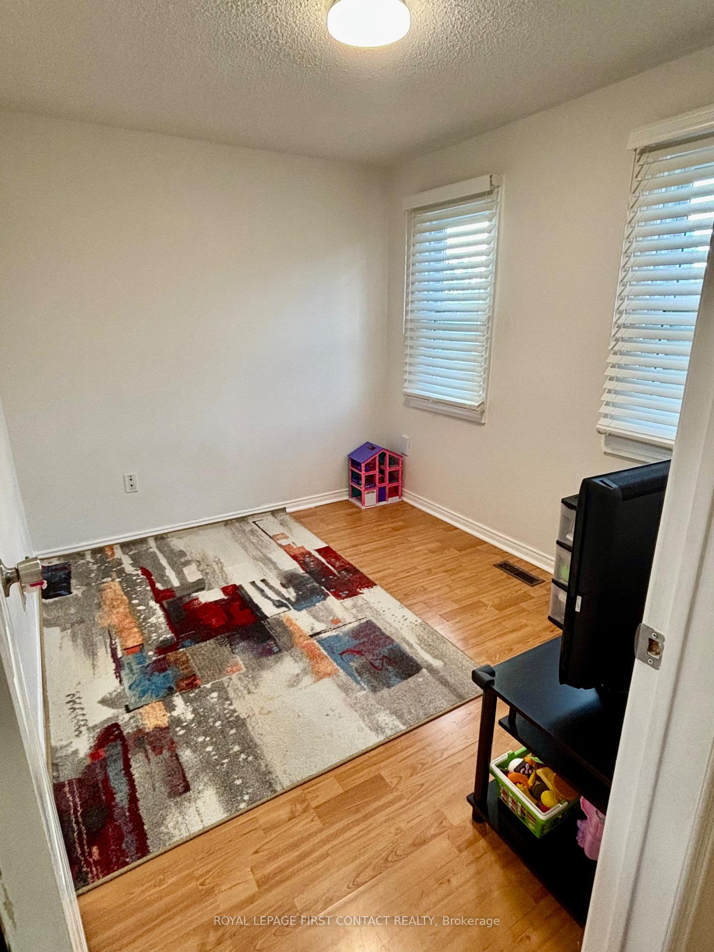 Photo 24 of 43 Delaney Crescent, Barrie, Northwest — HOMEH