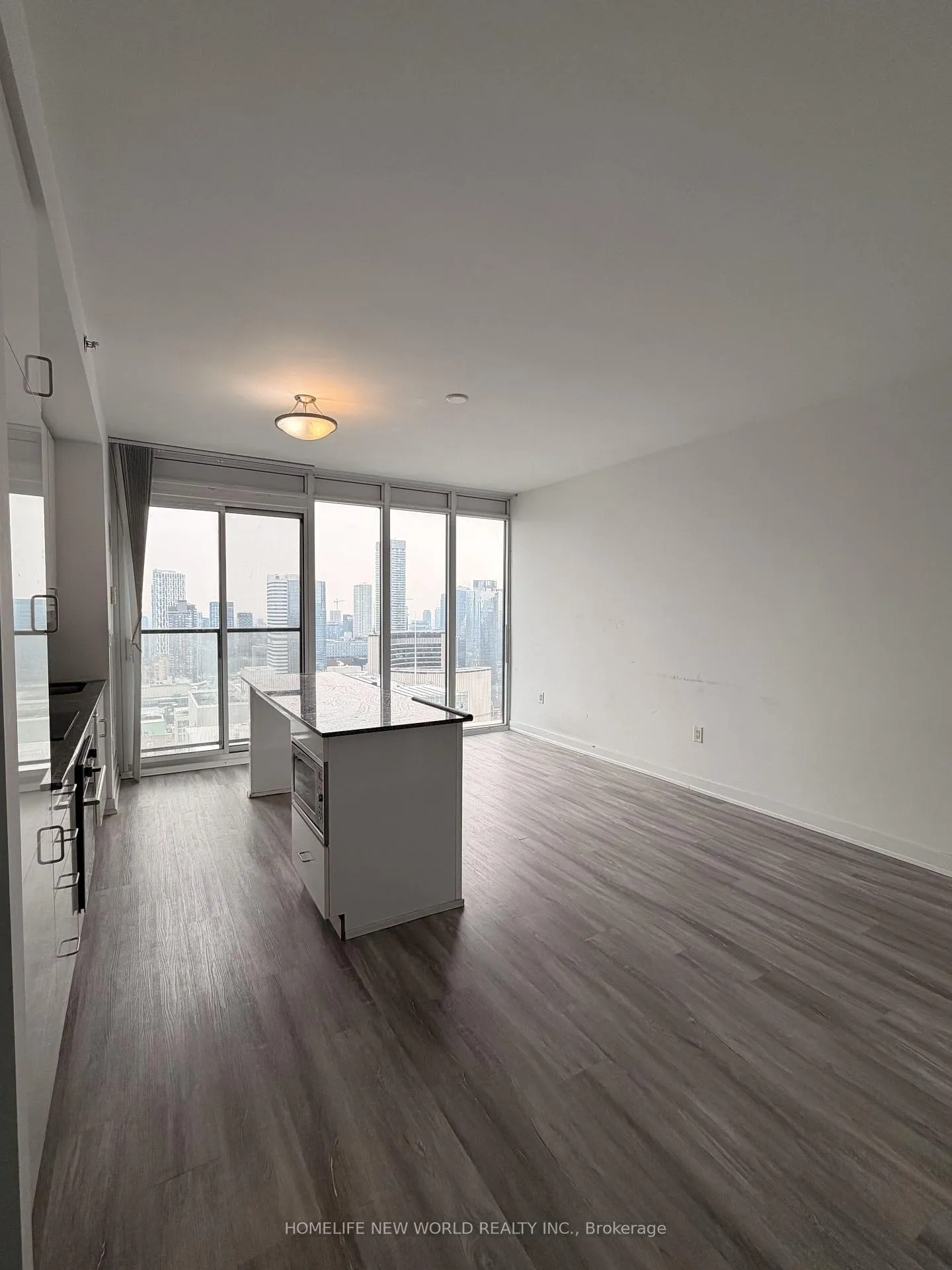 Photo 4 of Unit 3909, 426 University Avenue, Toronto, Kensington-Chinatown — HOMEH