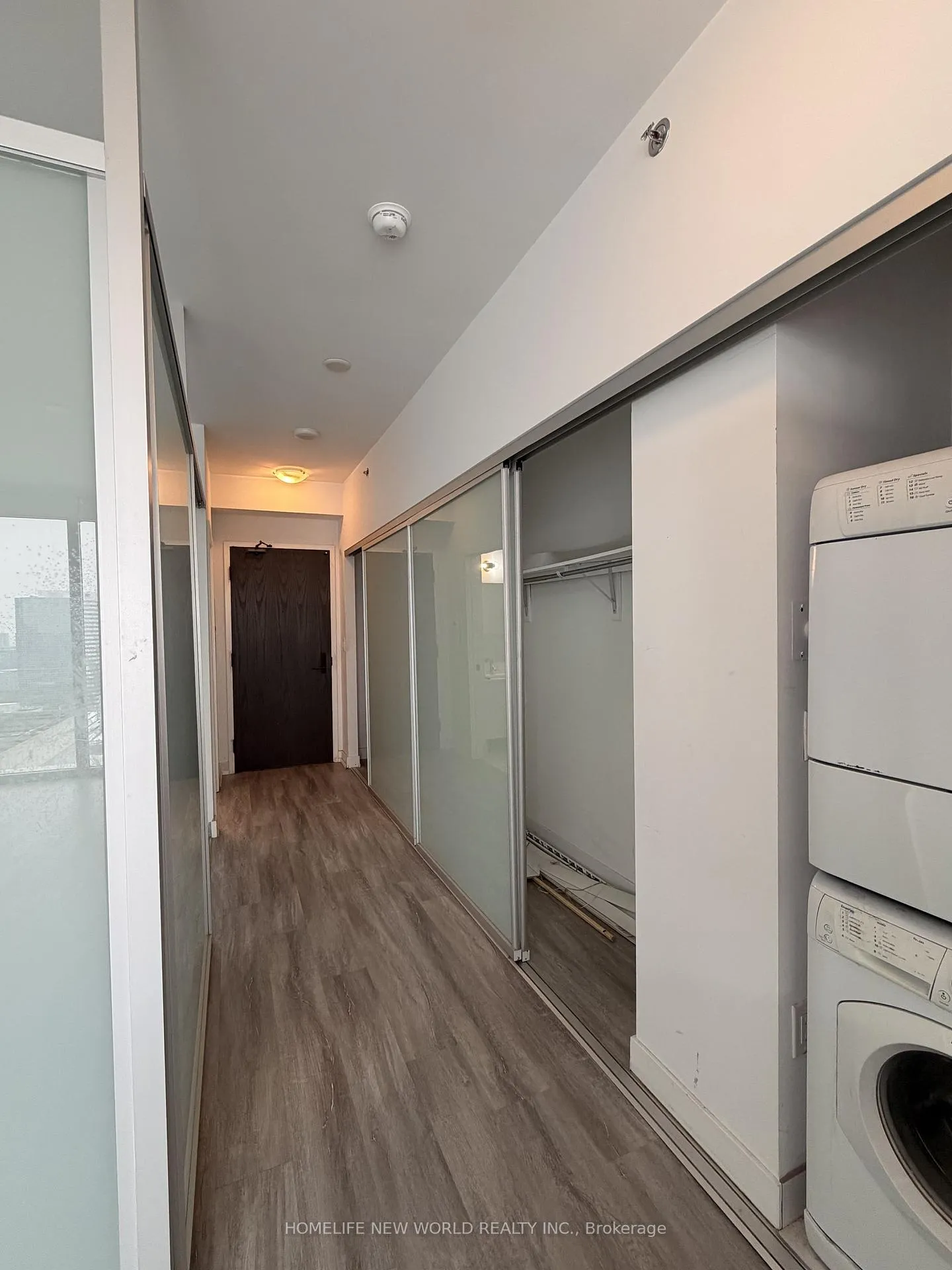 Photo 10 of Unit 3909, 426 University Avenue, Toronto, Kensington-Chinatown — HOMEH