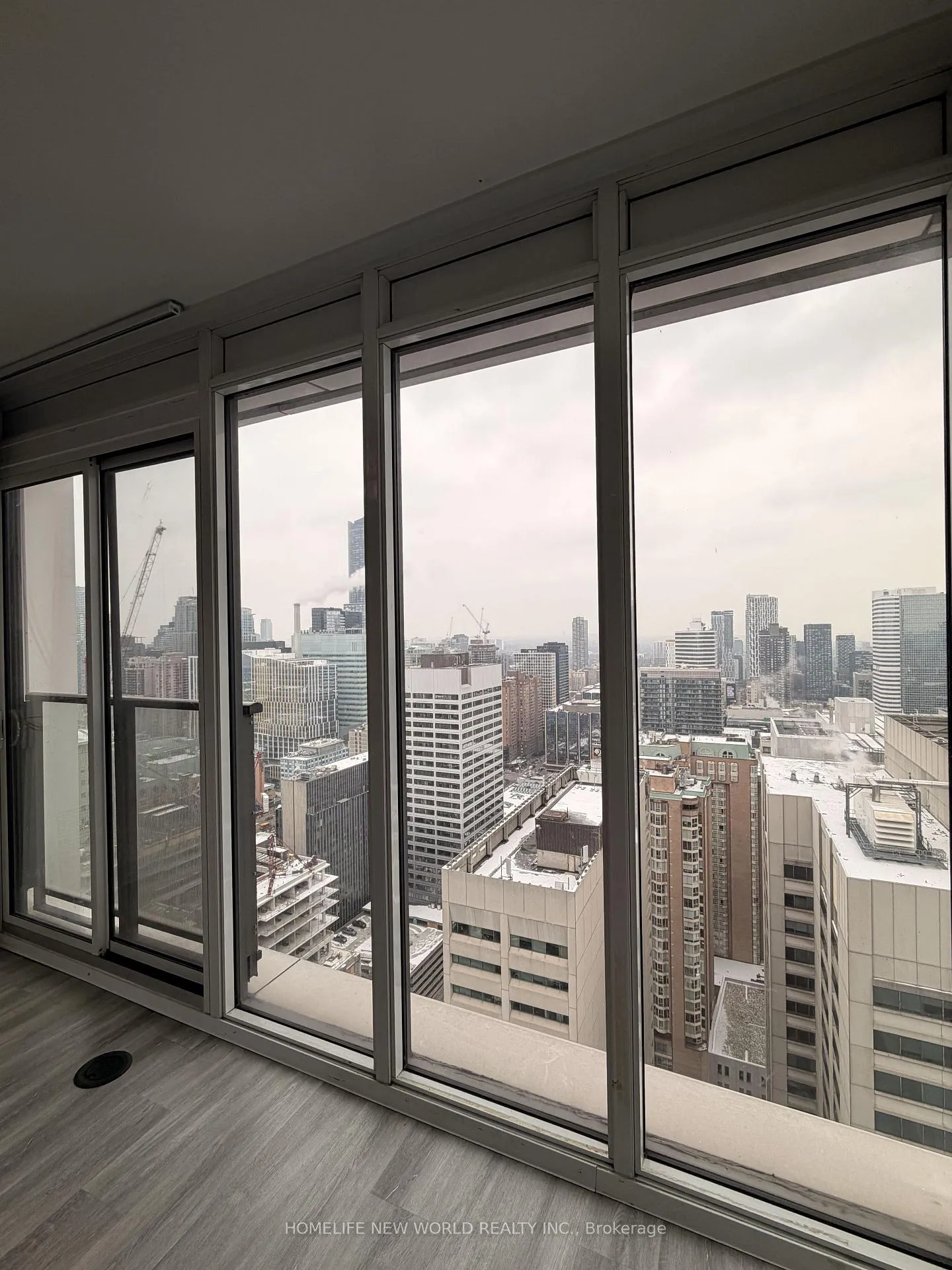 Photo 16 of Unit 3909, 426 University Avenue, Toronto, Kensington-Chinatown — HOMEH