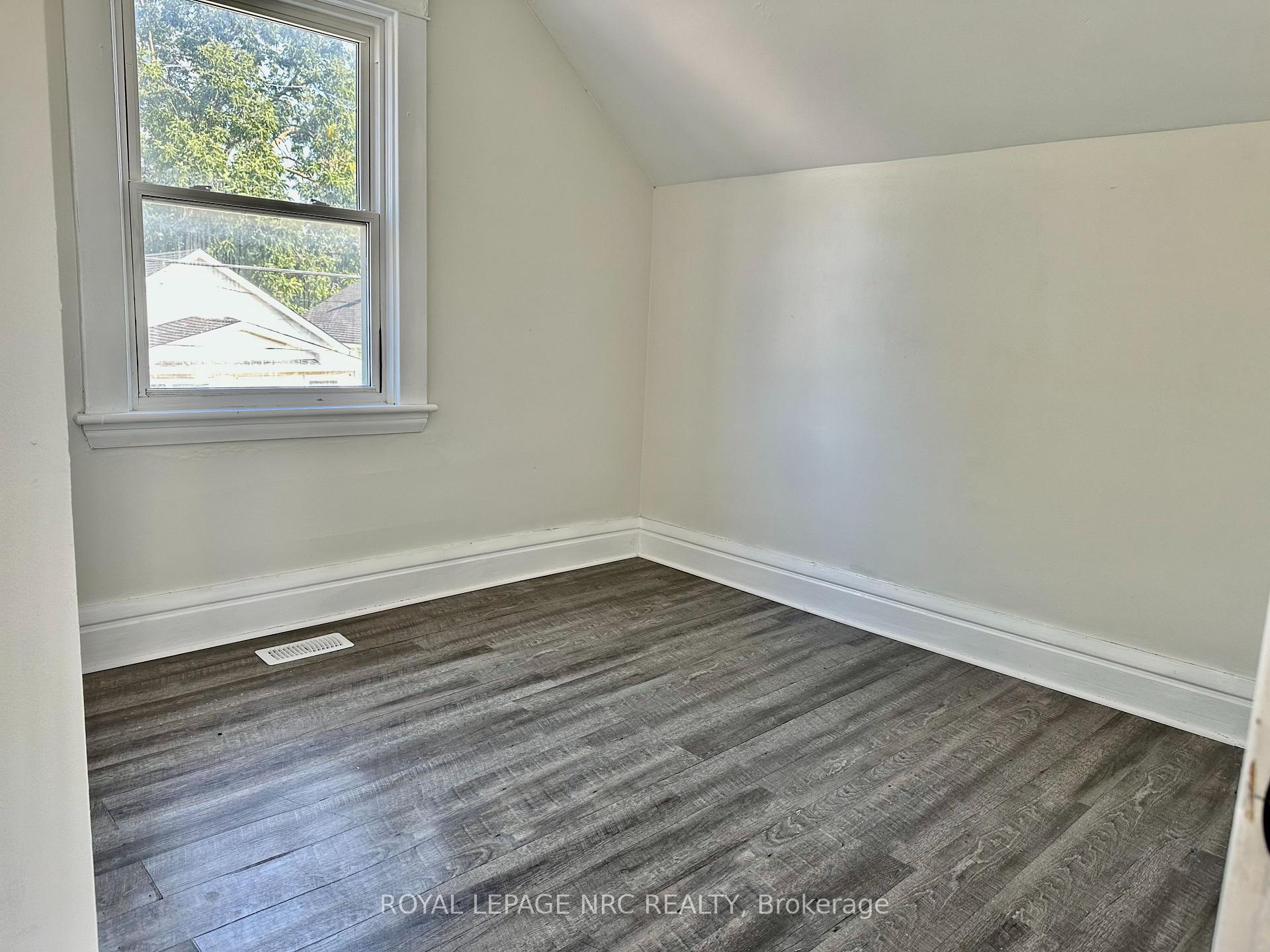 Photo 8 of 29 Wilson Street, St. Catharines, Downtown — HOMEH