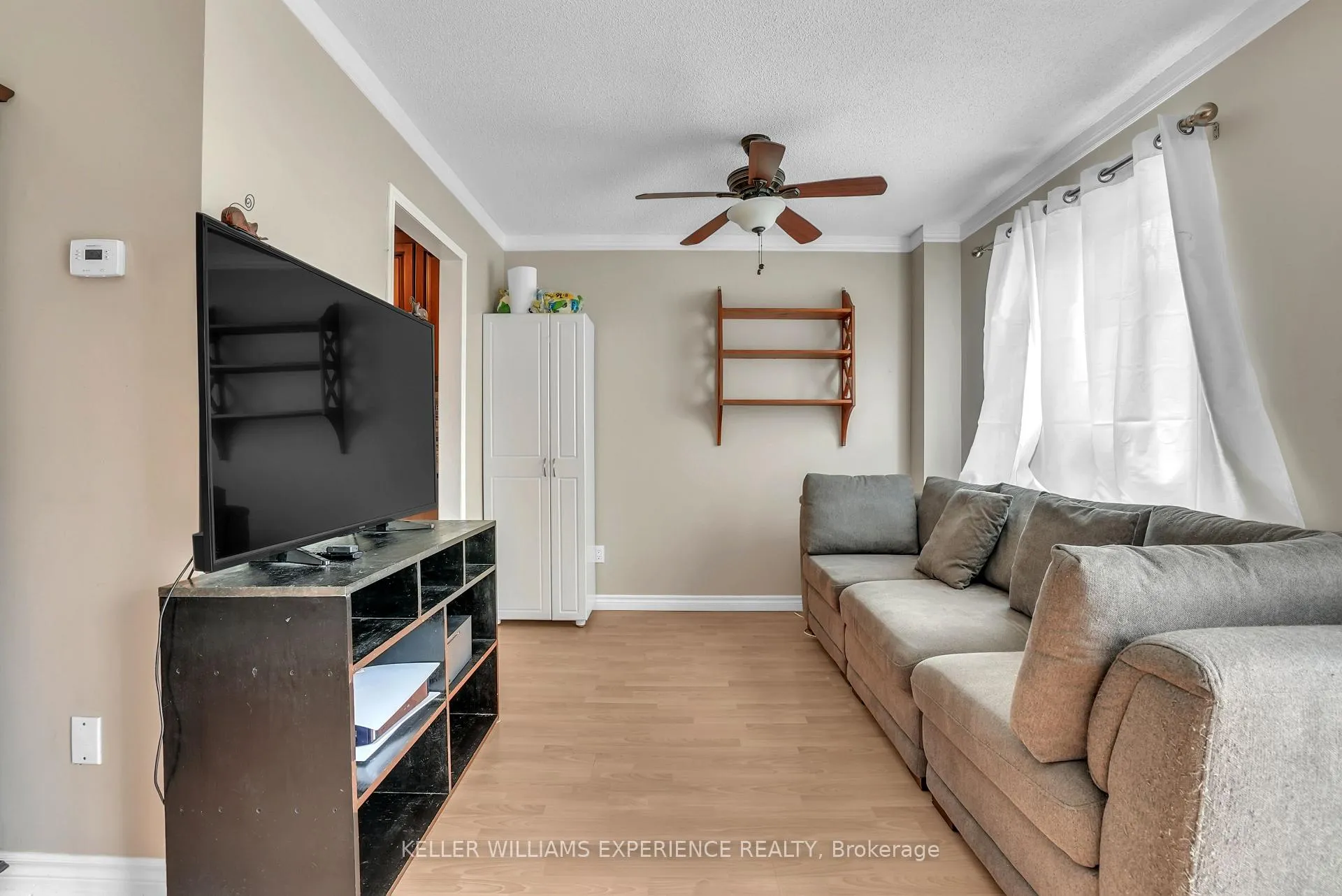 Photo 8 of 24 Lindsay Court, Barrie, Cundles East — HOMEH