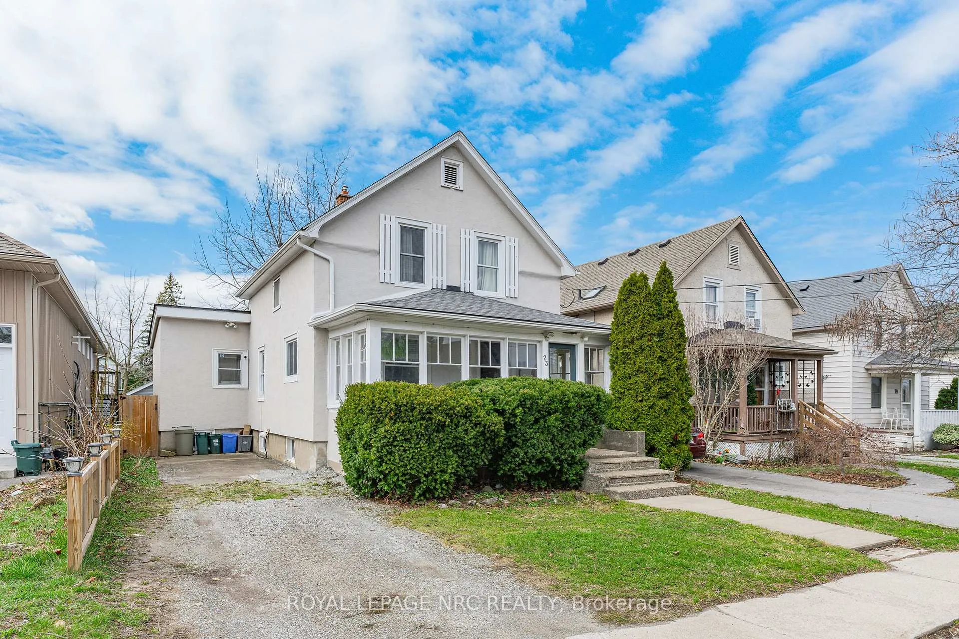 Photo 2 of 23 Pinecrest Avenue, St. Catharines, Burleigh Hill — HOMEH