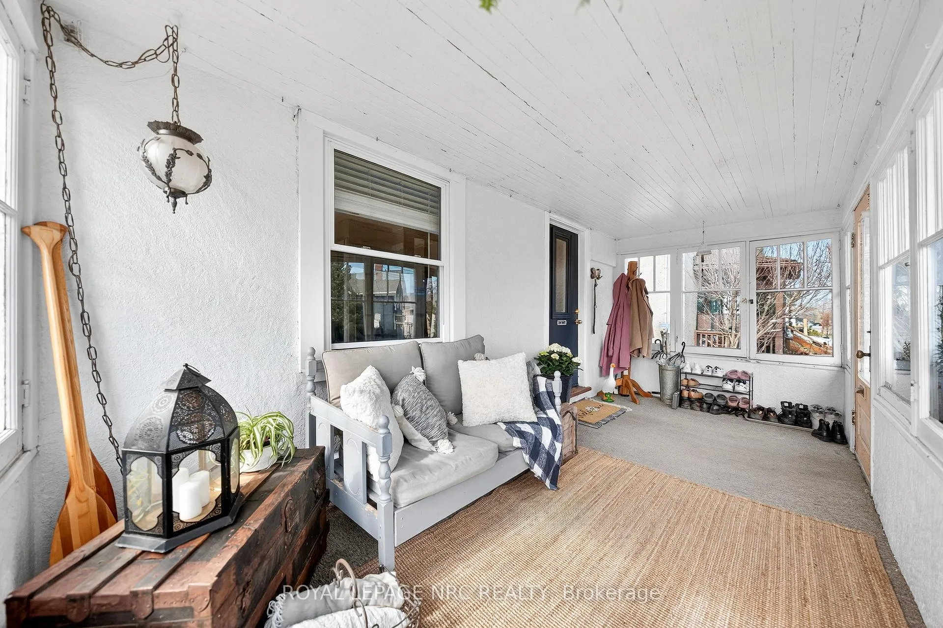 Photo 5 of 23 Pinecrest Avenue, St. Catharines, Burleigh Hill — HOMEH