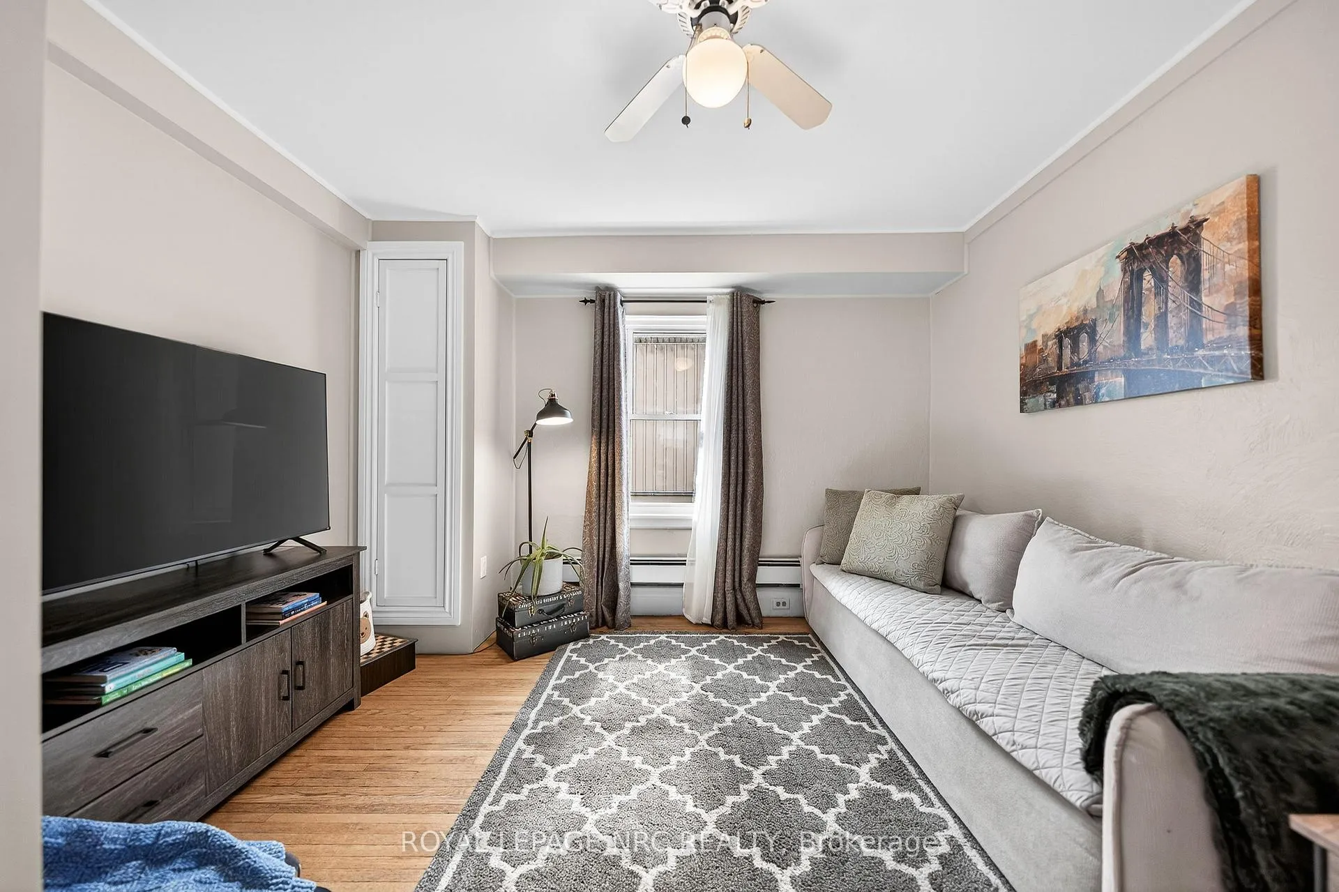 Photo 19 of 23 Pinecrest Avenue, St. Catharines, Burleigh Hill — HOMEH
