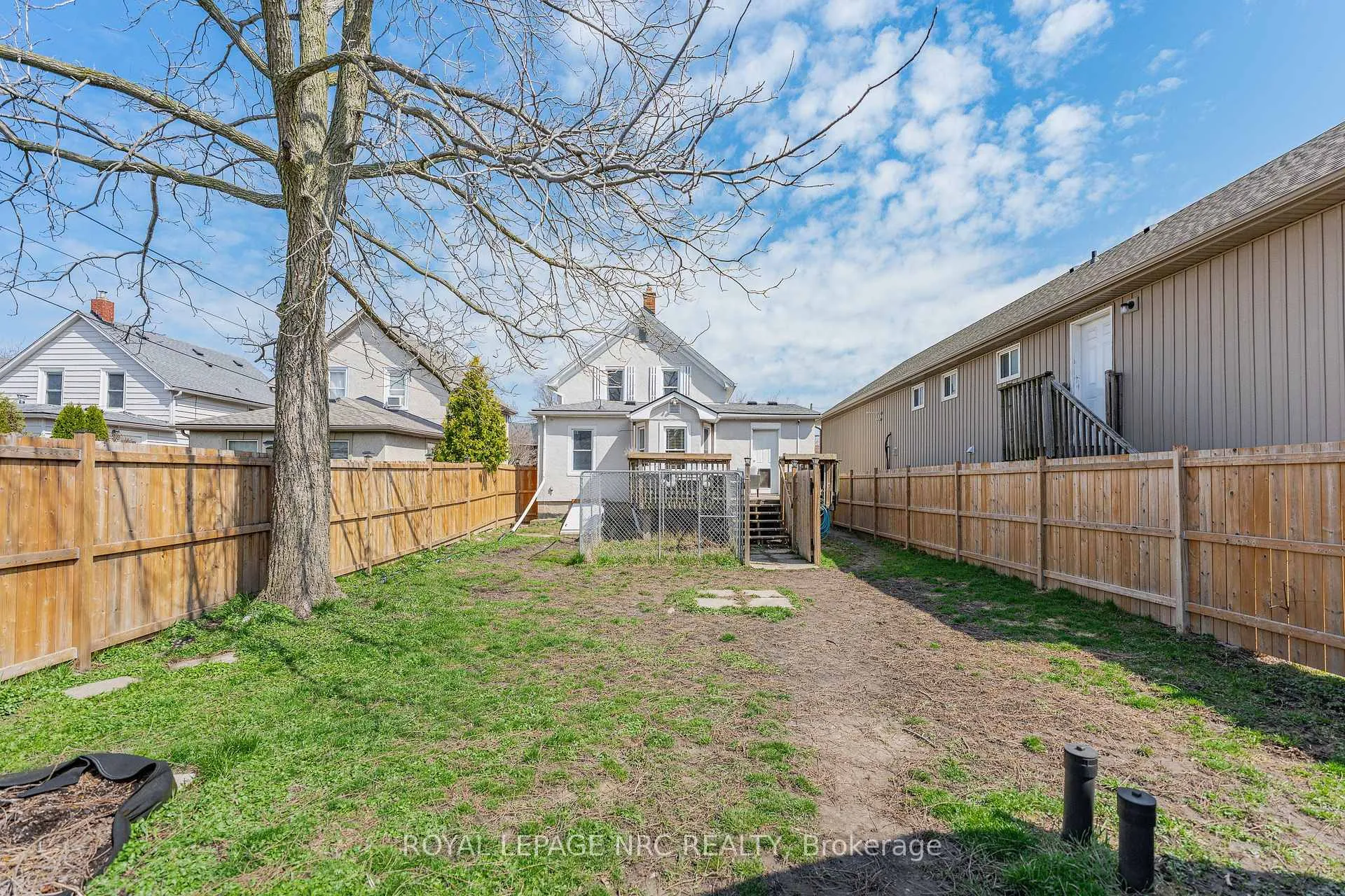 Photo 37 of 23 Pinecrest Avenue, St. Catharines, Burleigh Hill — HOMEH