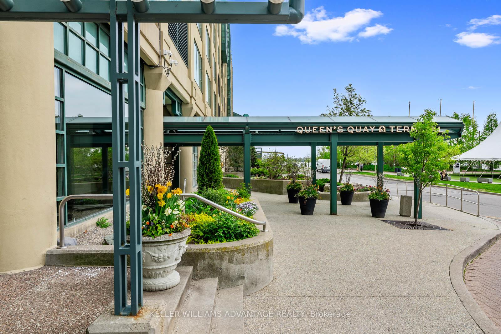 Photo 2 of Unit 905/906, 211 Queens Quay, Toronto, Waterfront Communities — HOMEH