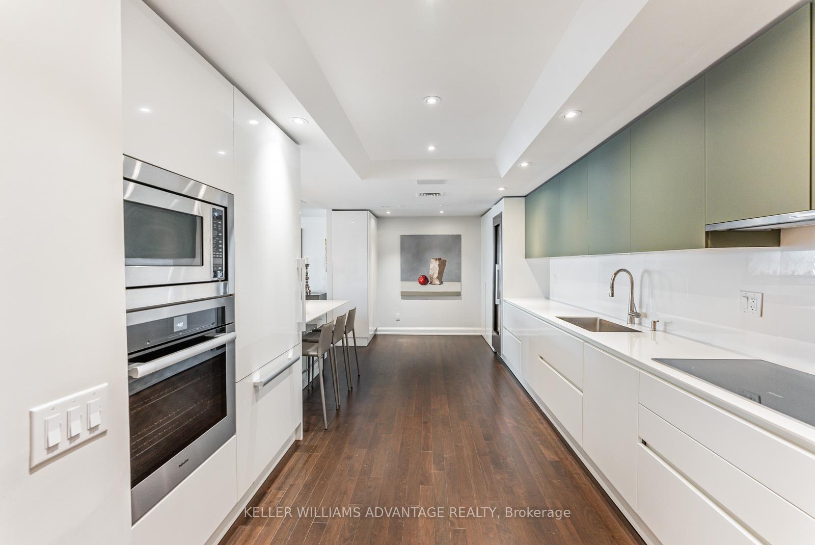 Photo 4 of Unit 905/906, 211 Queens Quay, Toronto, Waterfront Communities — HOMEH