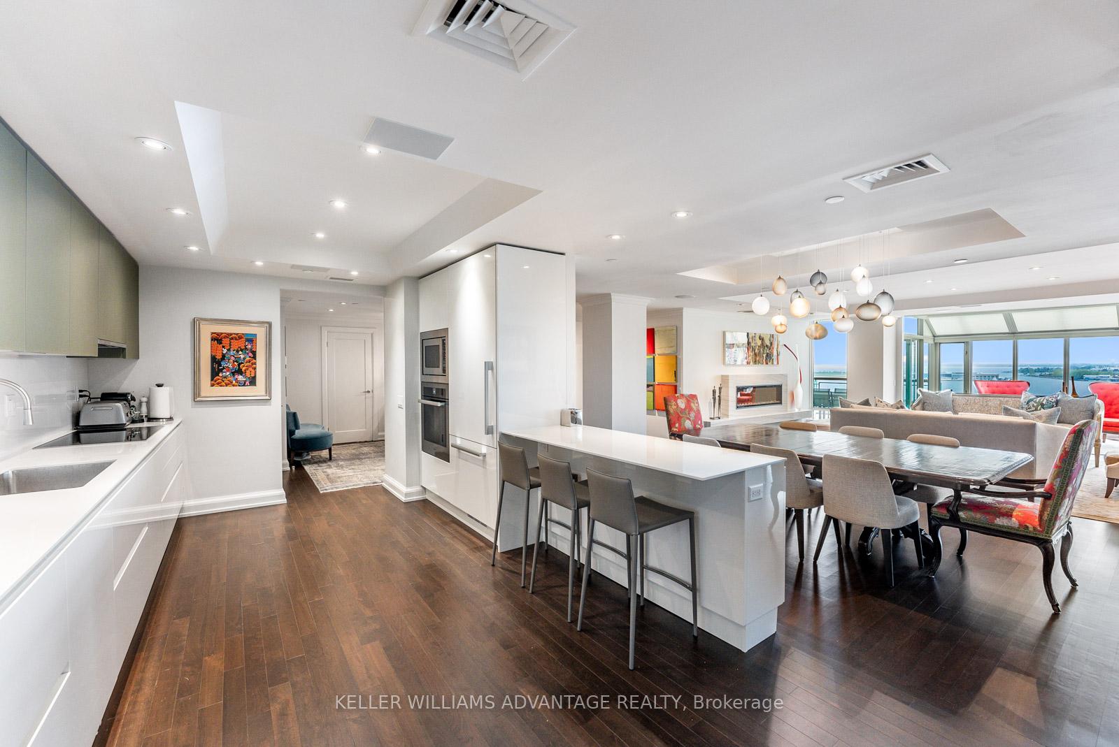 Photo 7 of Unit 905/906, 211 Queens Quay, Toronto, Waterfront Communities — HOMEH
