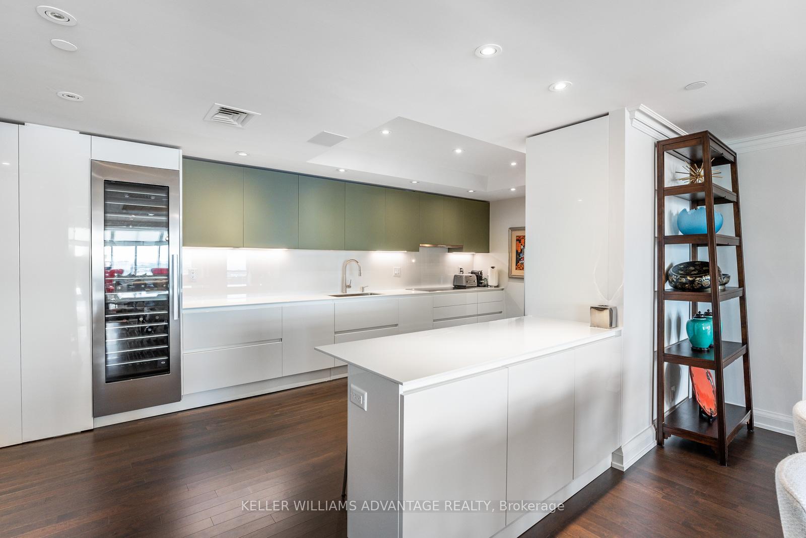 Photo 8 of Unit 905/906, 211 Queens Quay, Toronto, Waterfront Communities — HOMEH