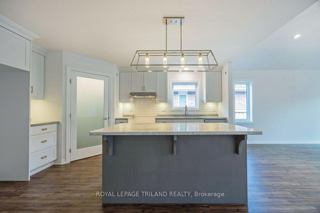 Photo 9 of 44 Foxtail Lane, St. Thomas — HOMEH