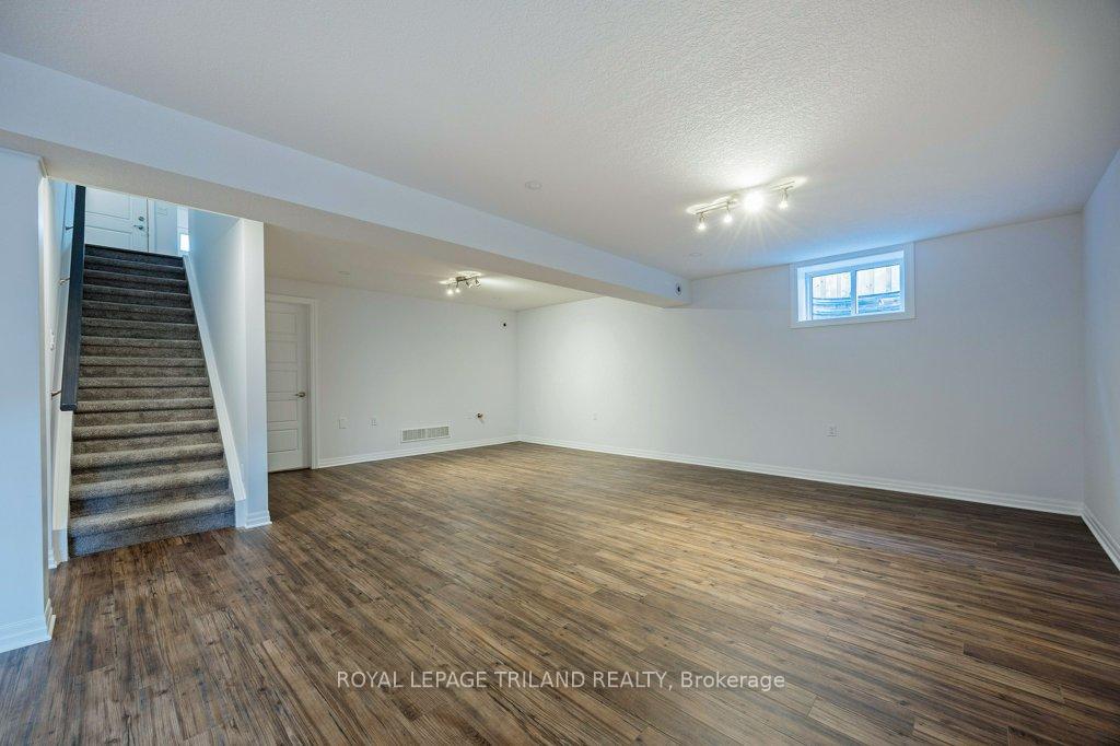 Photo 19 of 44 Foxtail Lane, St. Thomas — HOMEH