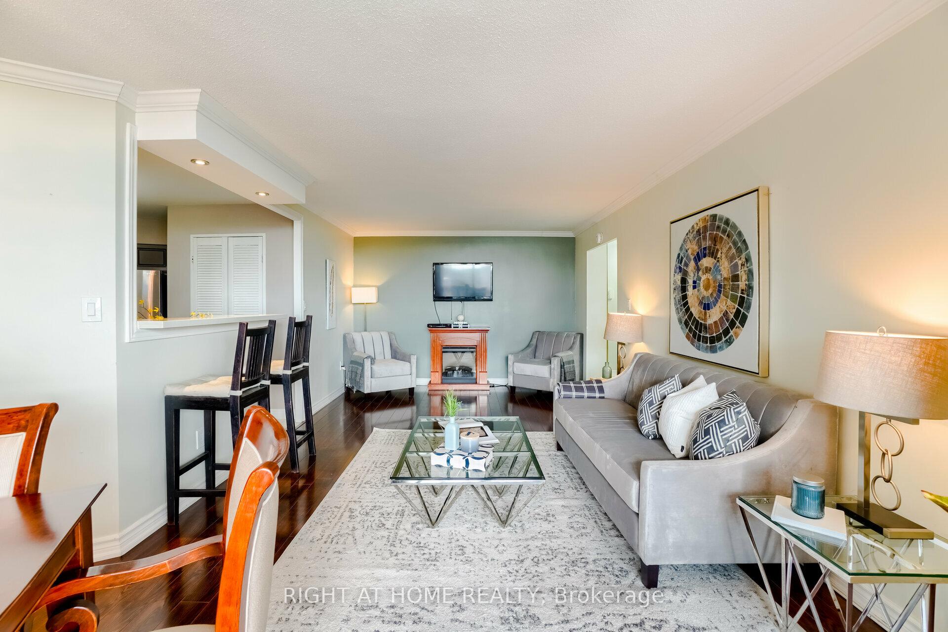 Photo 2 of Unit 1607, 5 Shady Golfway, Toronto, Flemingdon Park — HOMEH