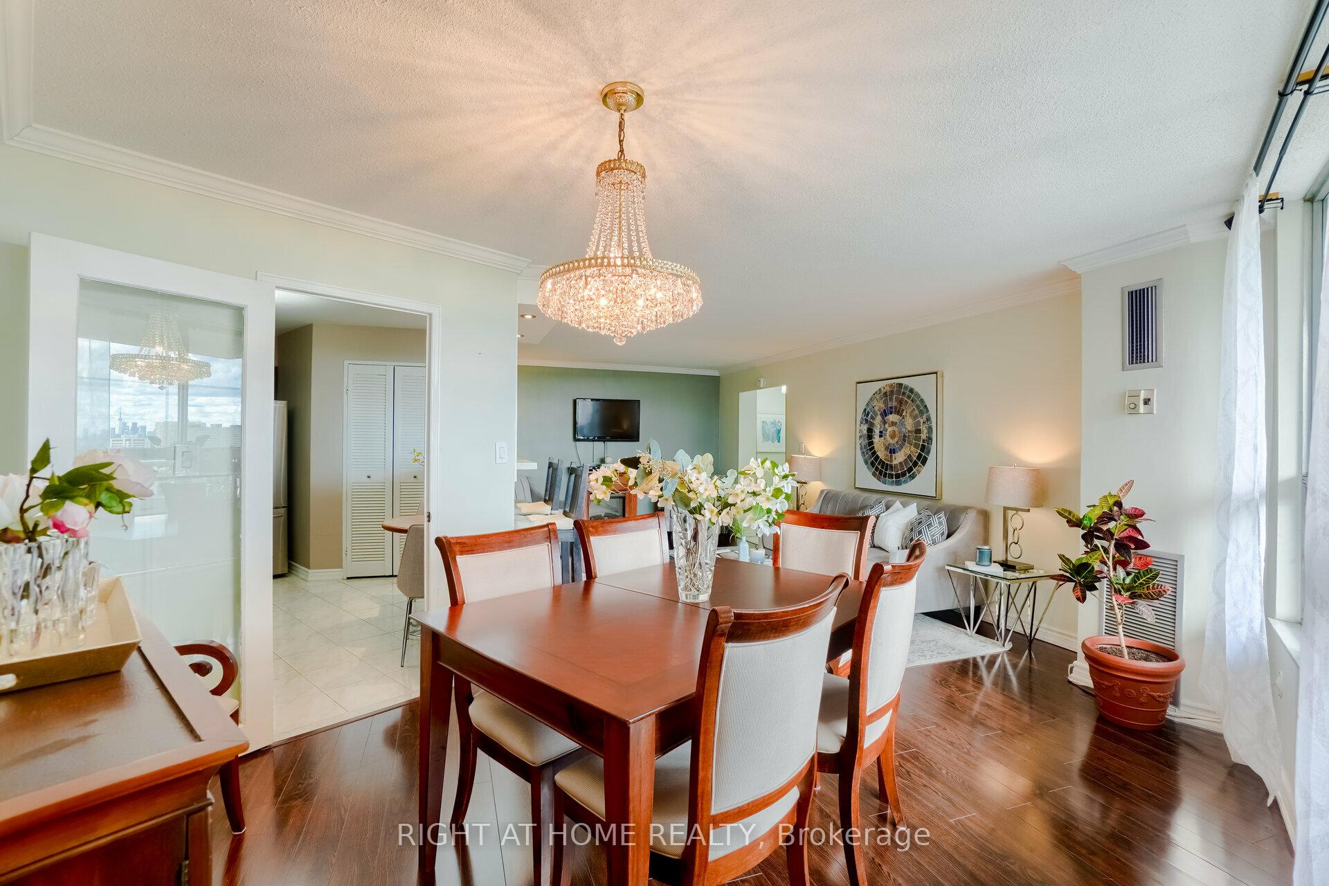 Photo 6 of Unit 1607, 5 Shady Golfway, Toronto, Flemingdon Park — HOMEH