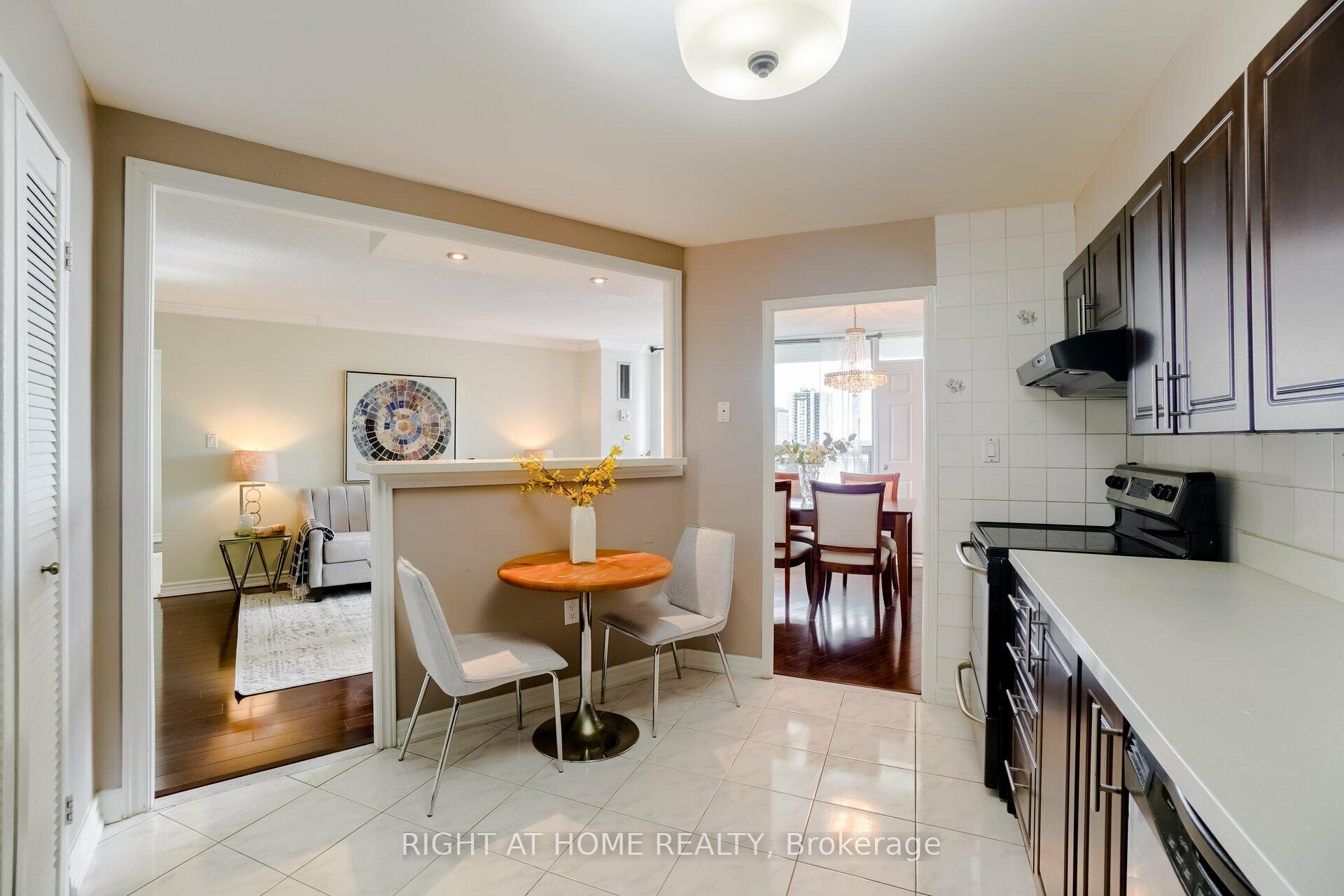 Photo 7 of Unit 1607, 5 Shady Golfway, Toronto, Flemingdon Park — HOMEH