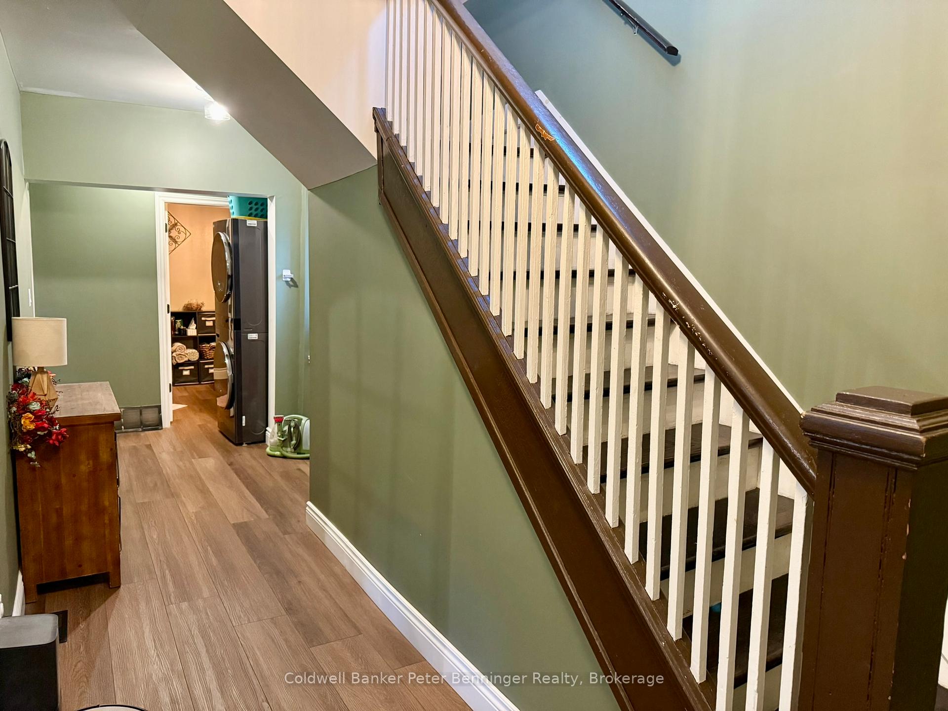 Photo 5 of 26 Yonge Street N, Brockton — HOMEH