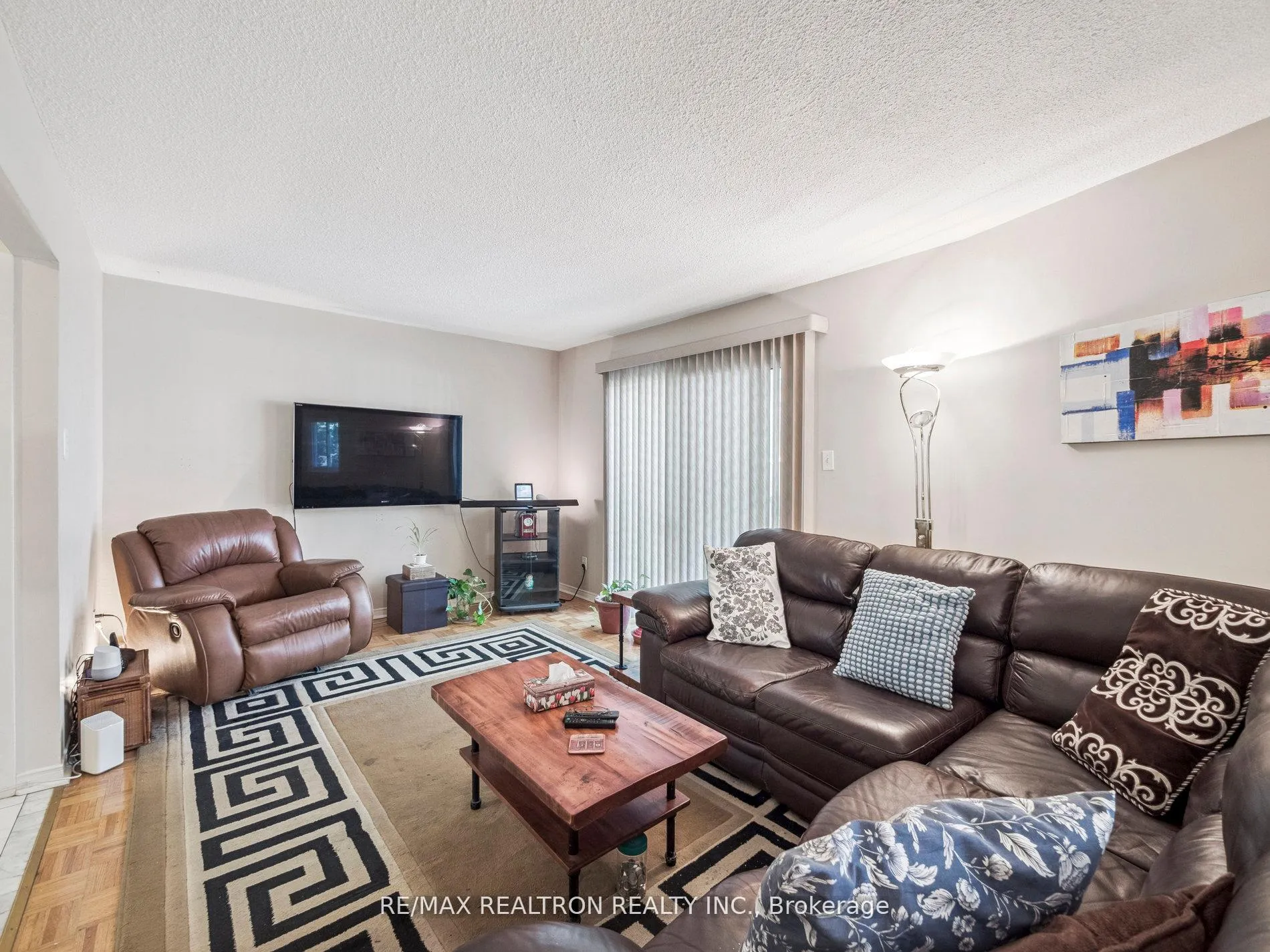 Photo 10 of 26 Gordon Way, Markham, Aileen-Willowbrook — HOMEH