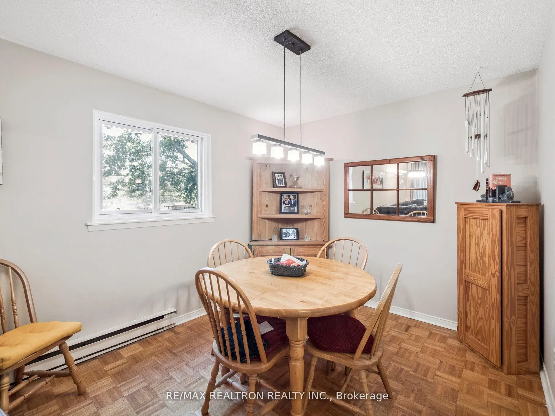 Photo 15 of 26 Gordon Way, Markham, Aileen-Willowbrook — HOMEH