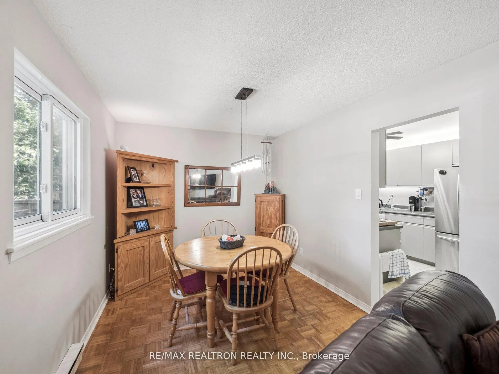 Photo 16 of 26 Gordon Way, Markham, Aileen-Willowbrook — HOMEH