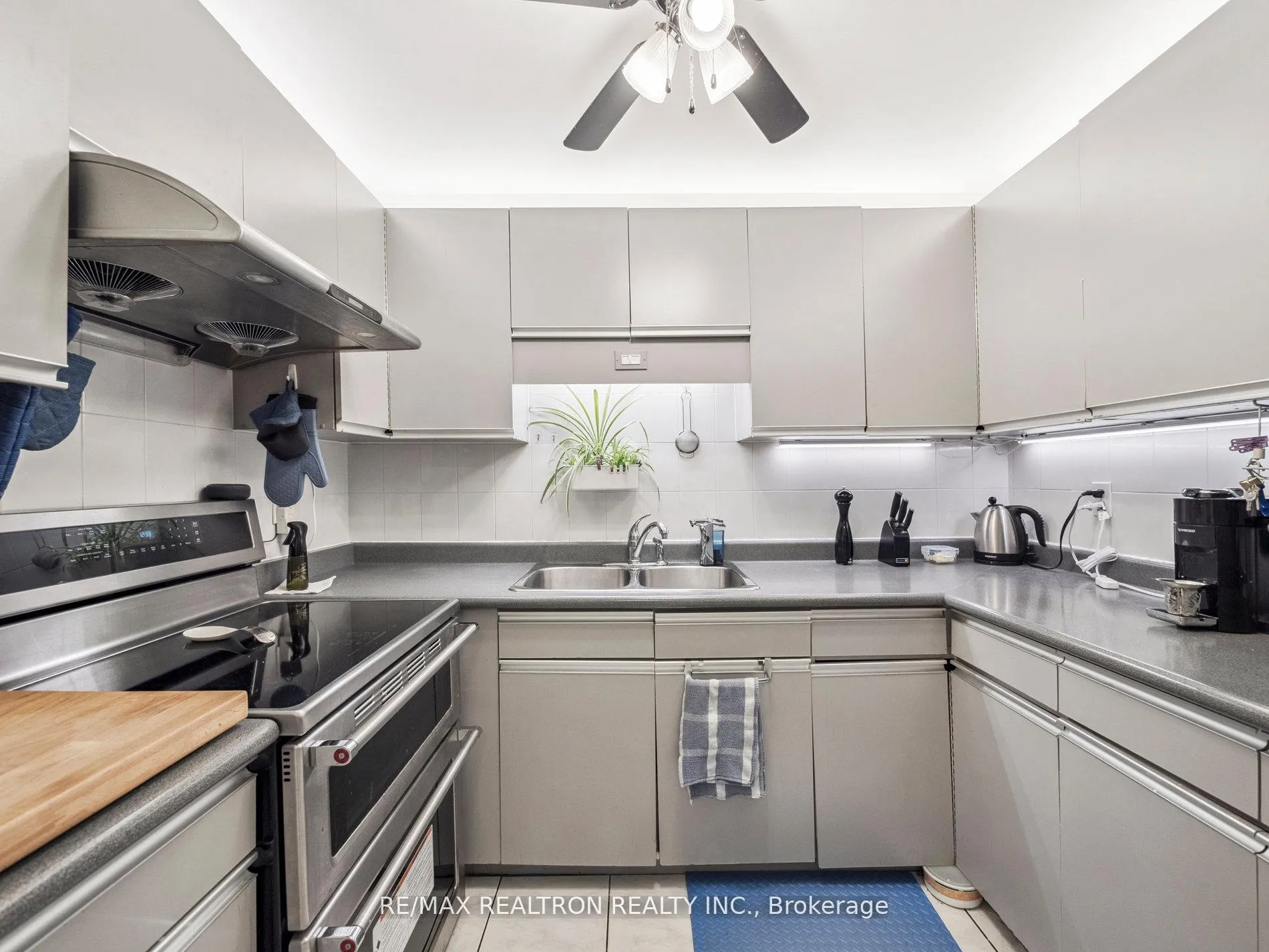 Photo 20 of 26 Gordon Way, Markham, Aileen-Willowbrook — HOMEH