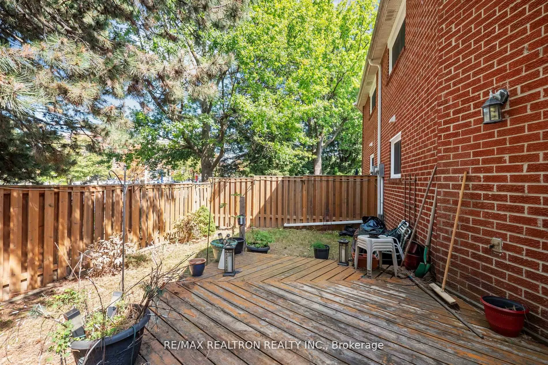 Photo 37 of 26 Gordon Way, Markham, Aileen-Willowbrook — HOMEH