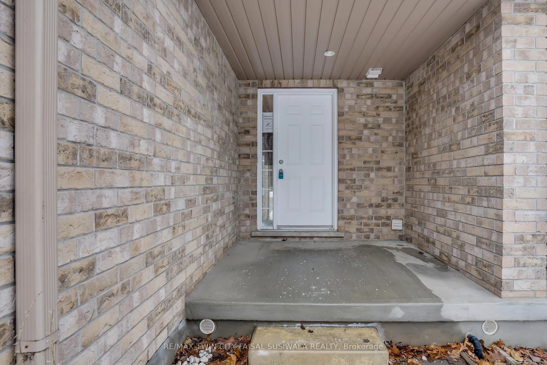 Photo 22 of 310 Fallowfield Drive, Kitchener, Country Hills East — HOMEH