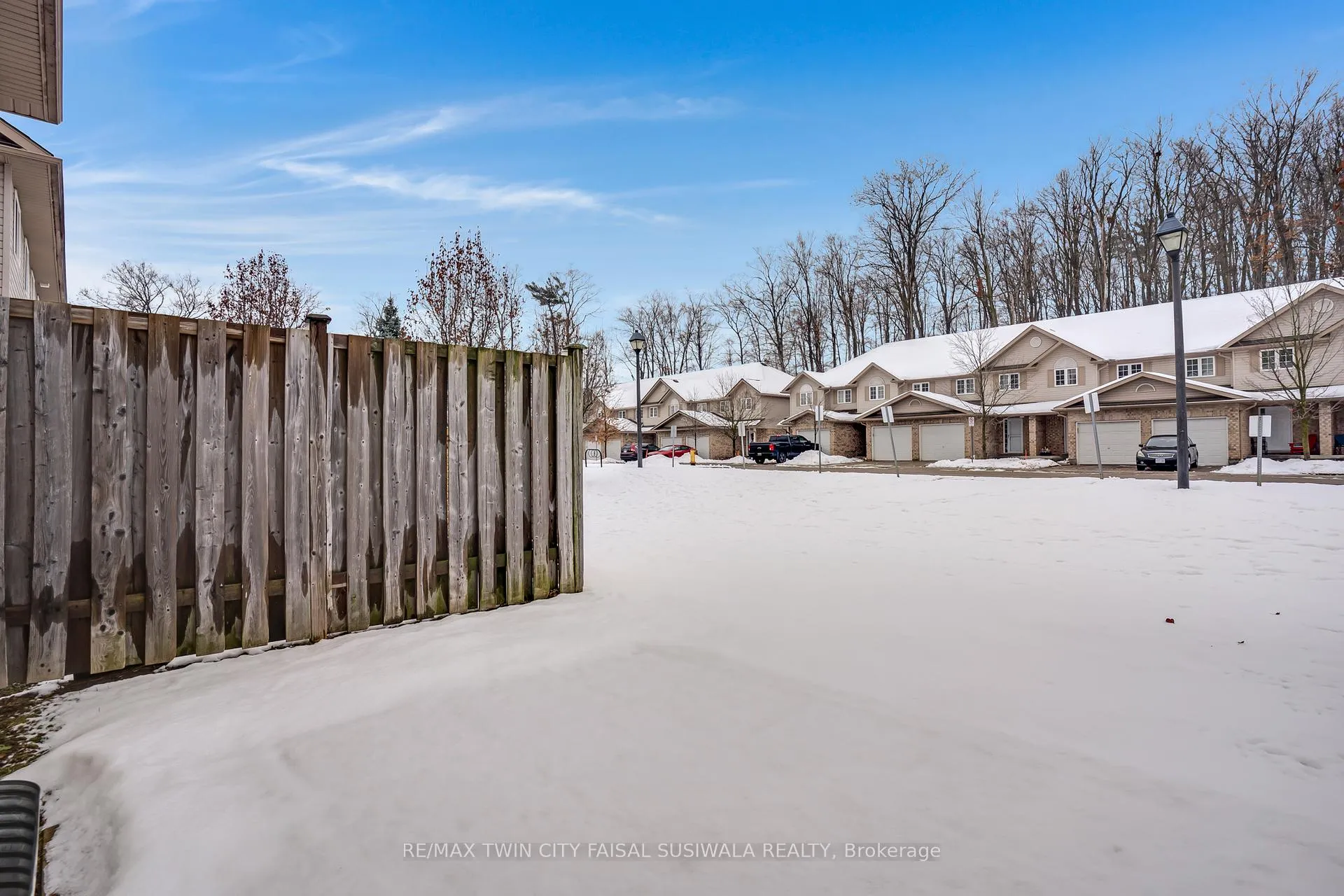 Photo 23 of 310 Fallowfield Drive, Kitchener, Country Hills East — HOMEH