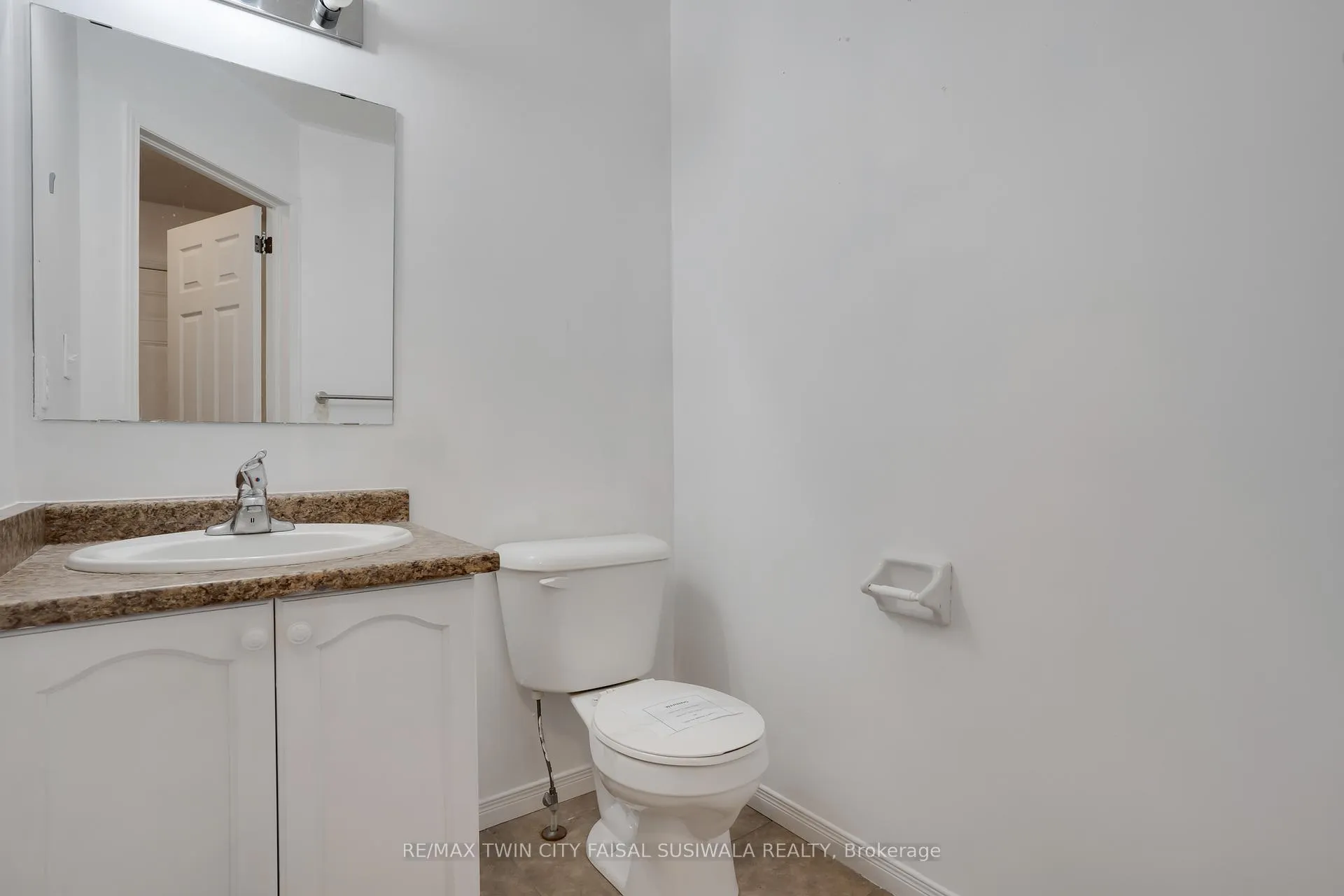 Photo 3 of 310 Fallowfield Drive, Kitchener, Country Hills East — HOMEH