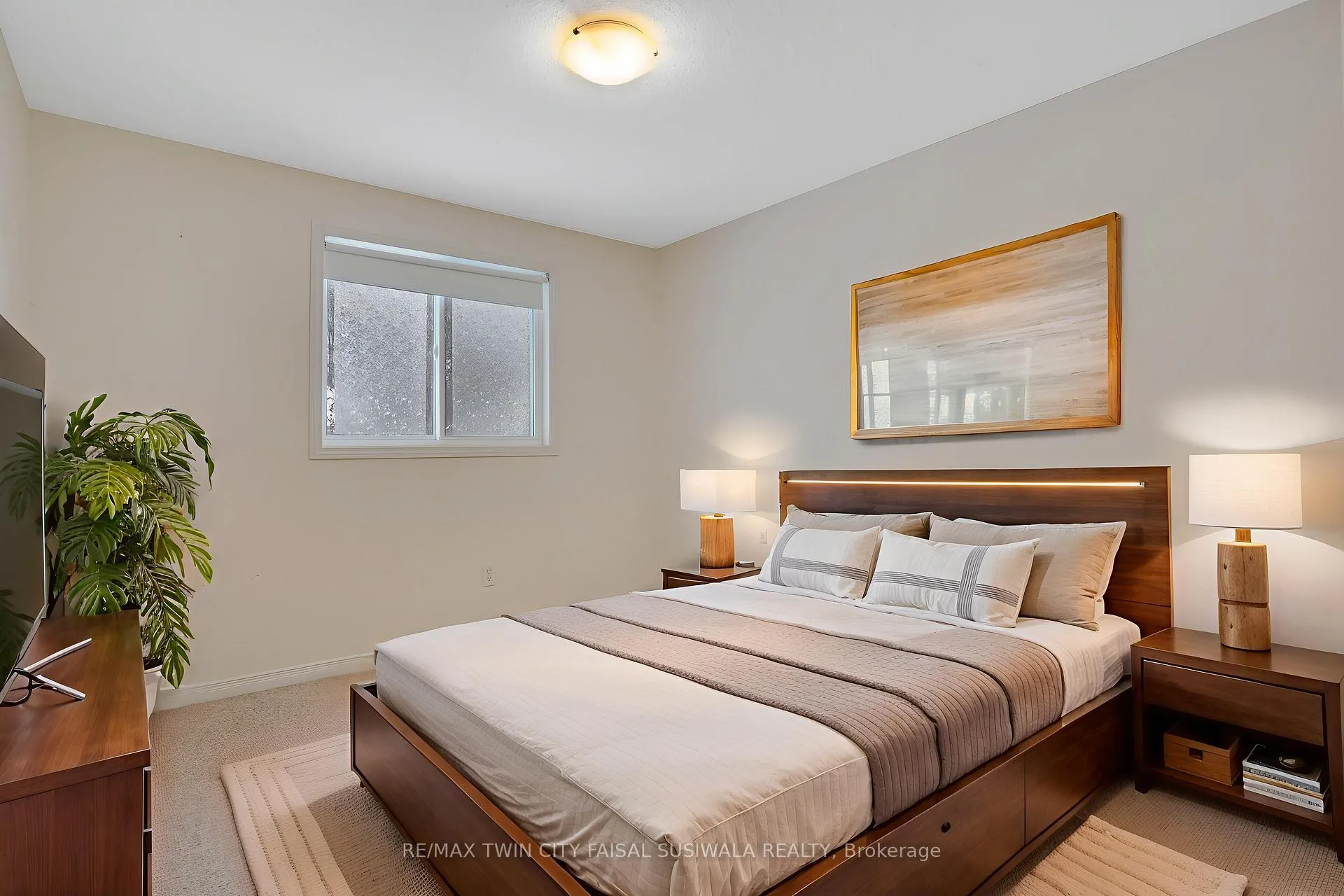 Photo 13 of 310 Fallowfield Drive, Kitchener, Country Hills East — HOMEH
