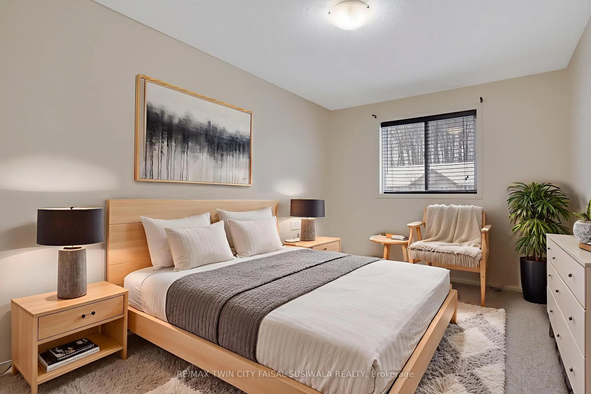 Photo 15 of 310 Fallowfield Drive, Kitchener, Country Hills East — HOMEH