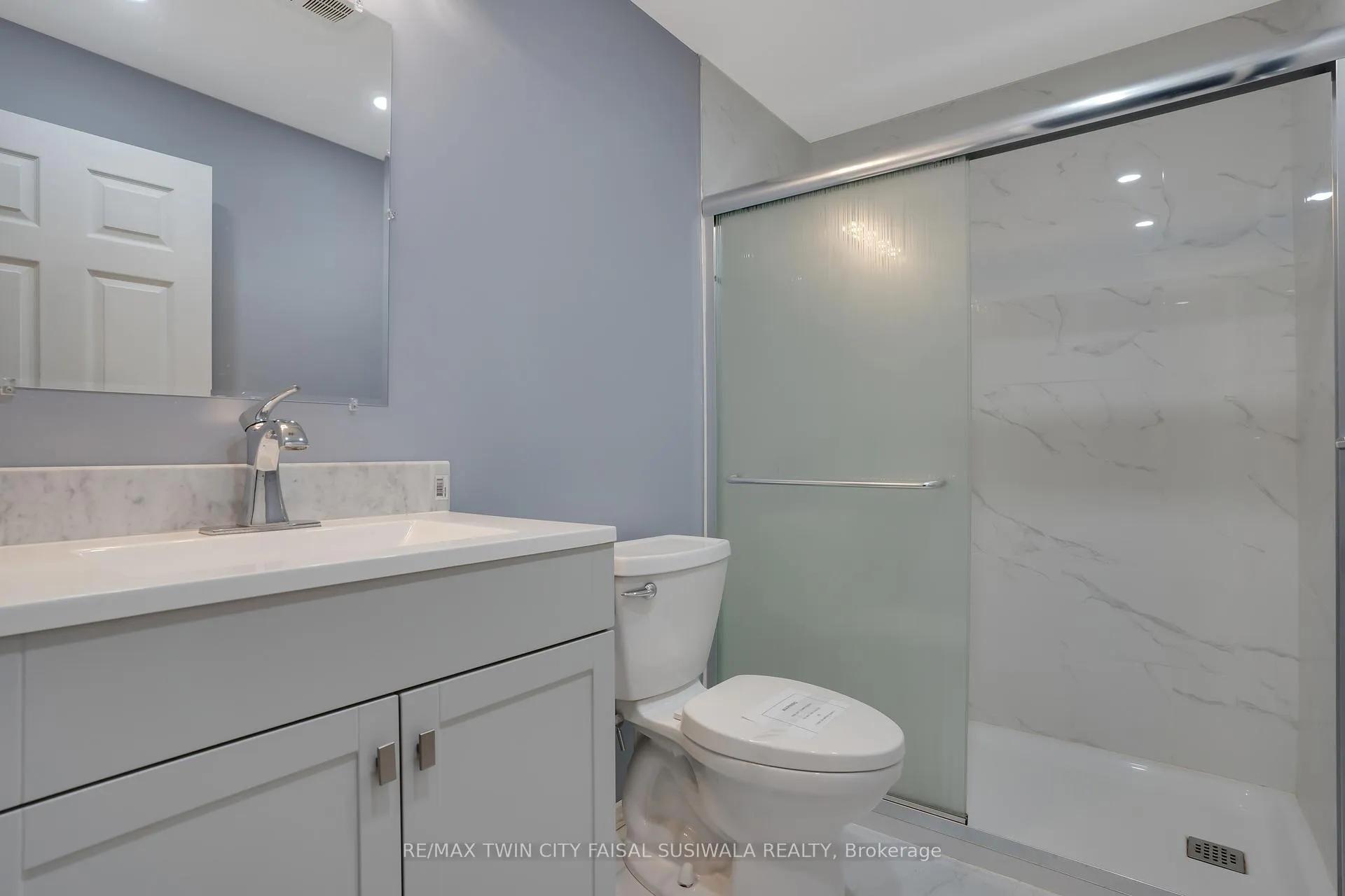 Photo 16 of 310 Fallowfield Drive, Kitchener, Country Hills East — HOMEH